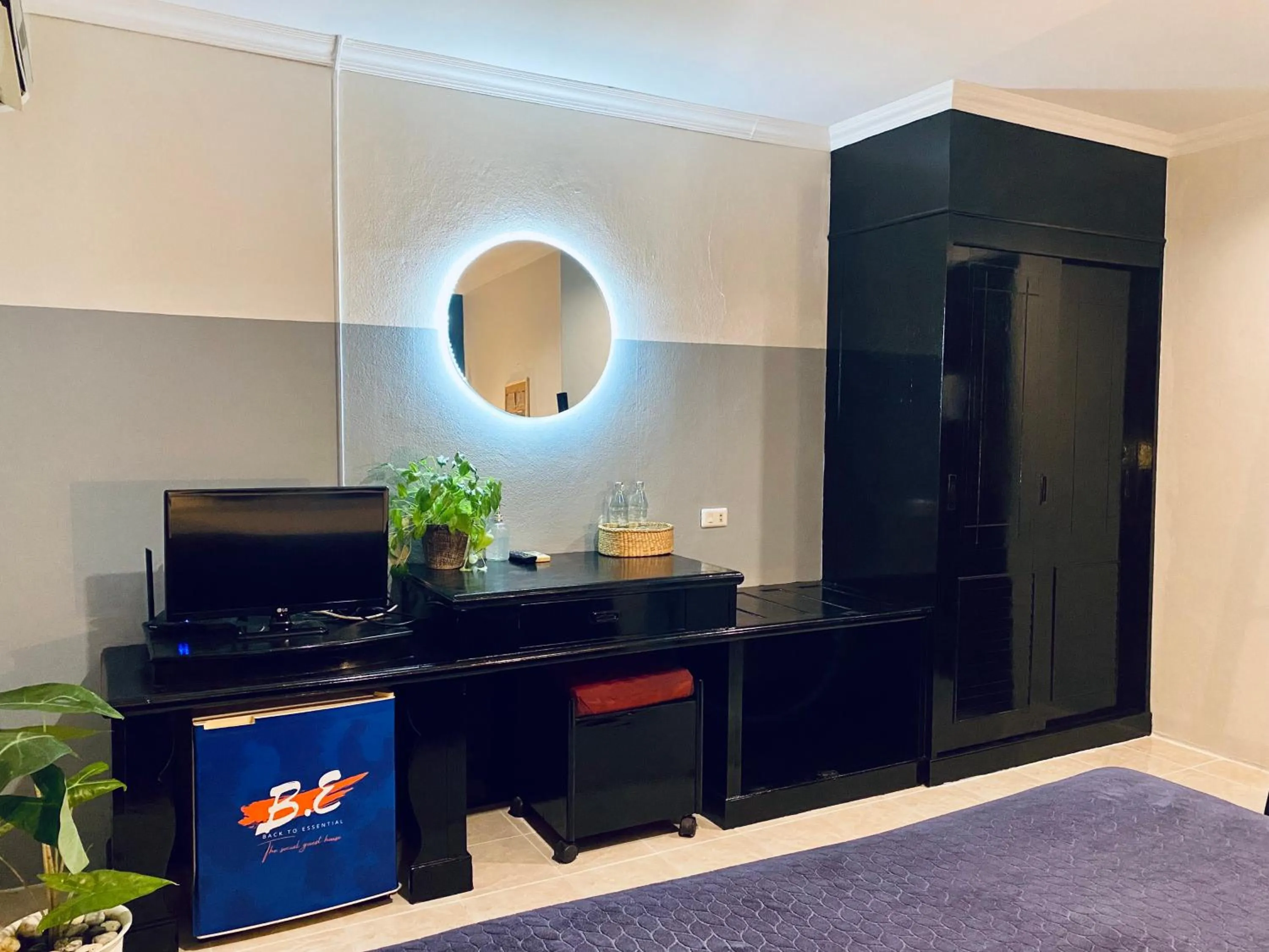 TV and multimedia in BH Baan Paradise Hotel Patong