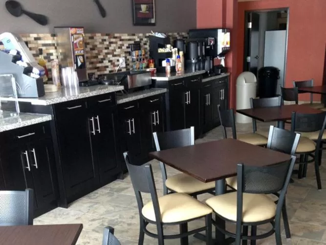 Restaurant/places to eat in Western Star Inn & Suites Esterhazy