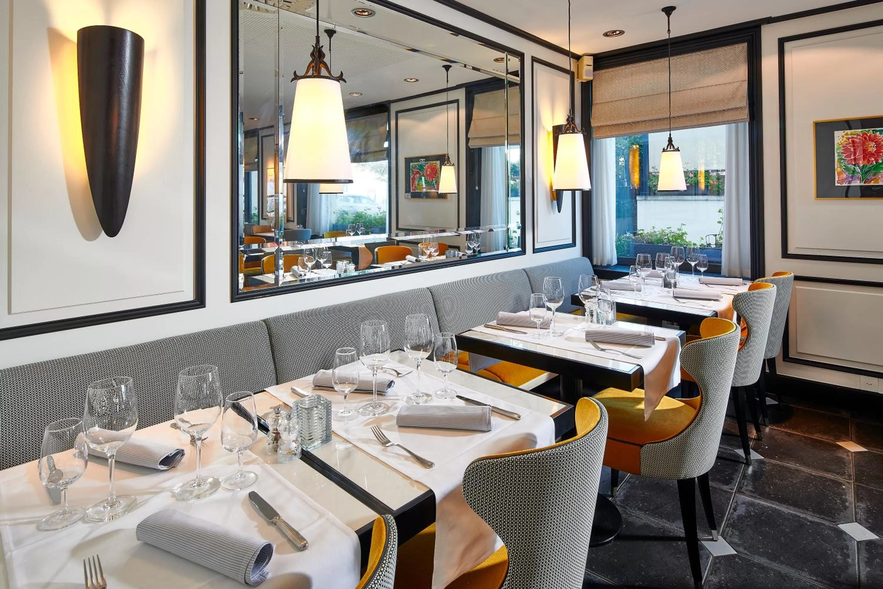 Restaurant/places to eat in Romantik Hotel Mont Blanc au Lac