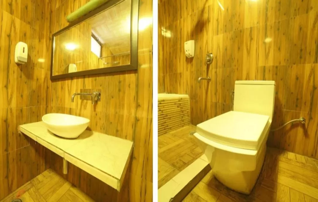 Toilet in Hill Top Swiss Cottage