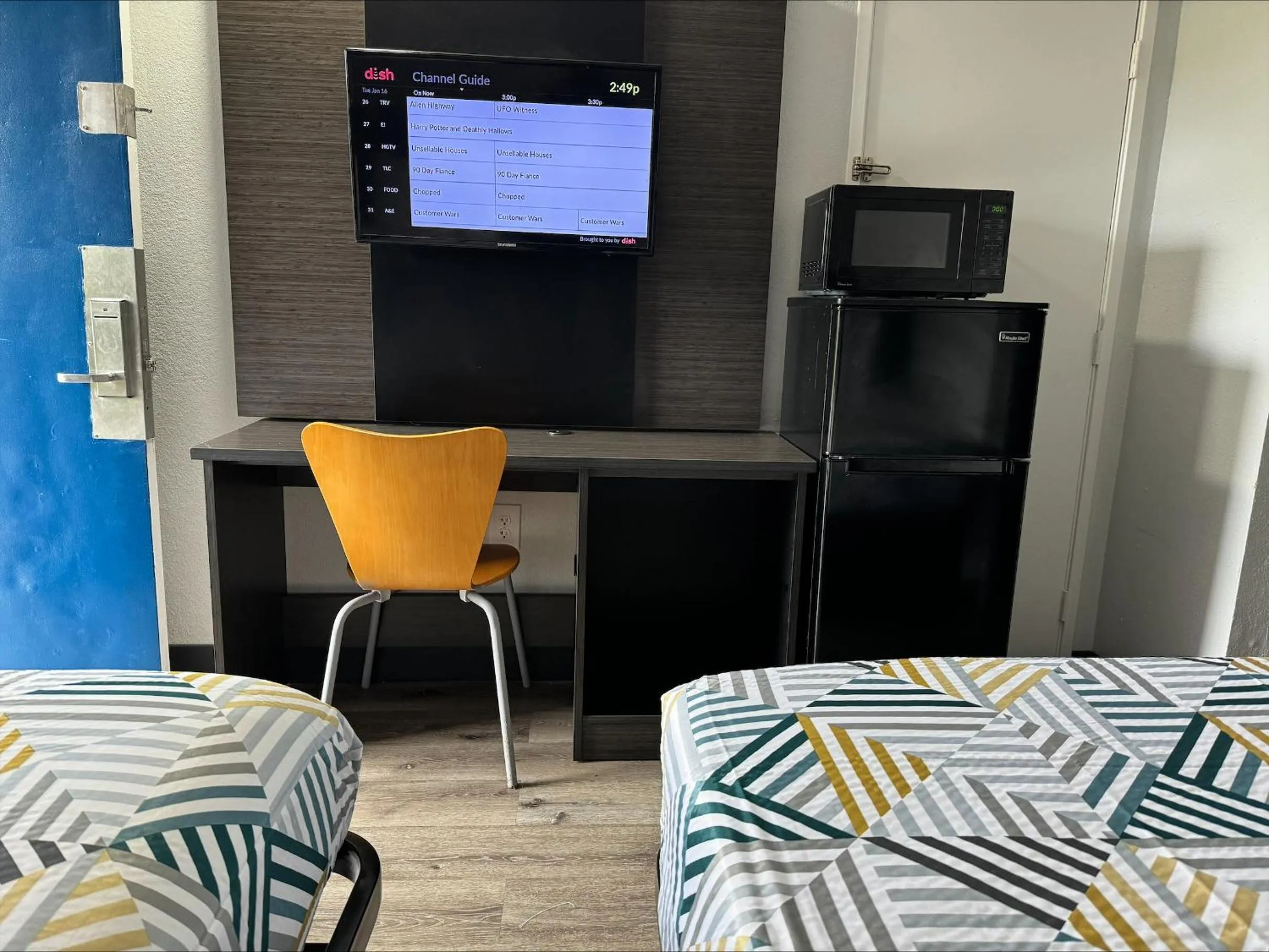 Bedroom, Bed in Motel 6-Bradenton, FL