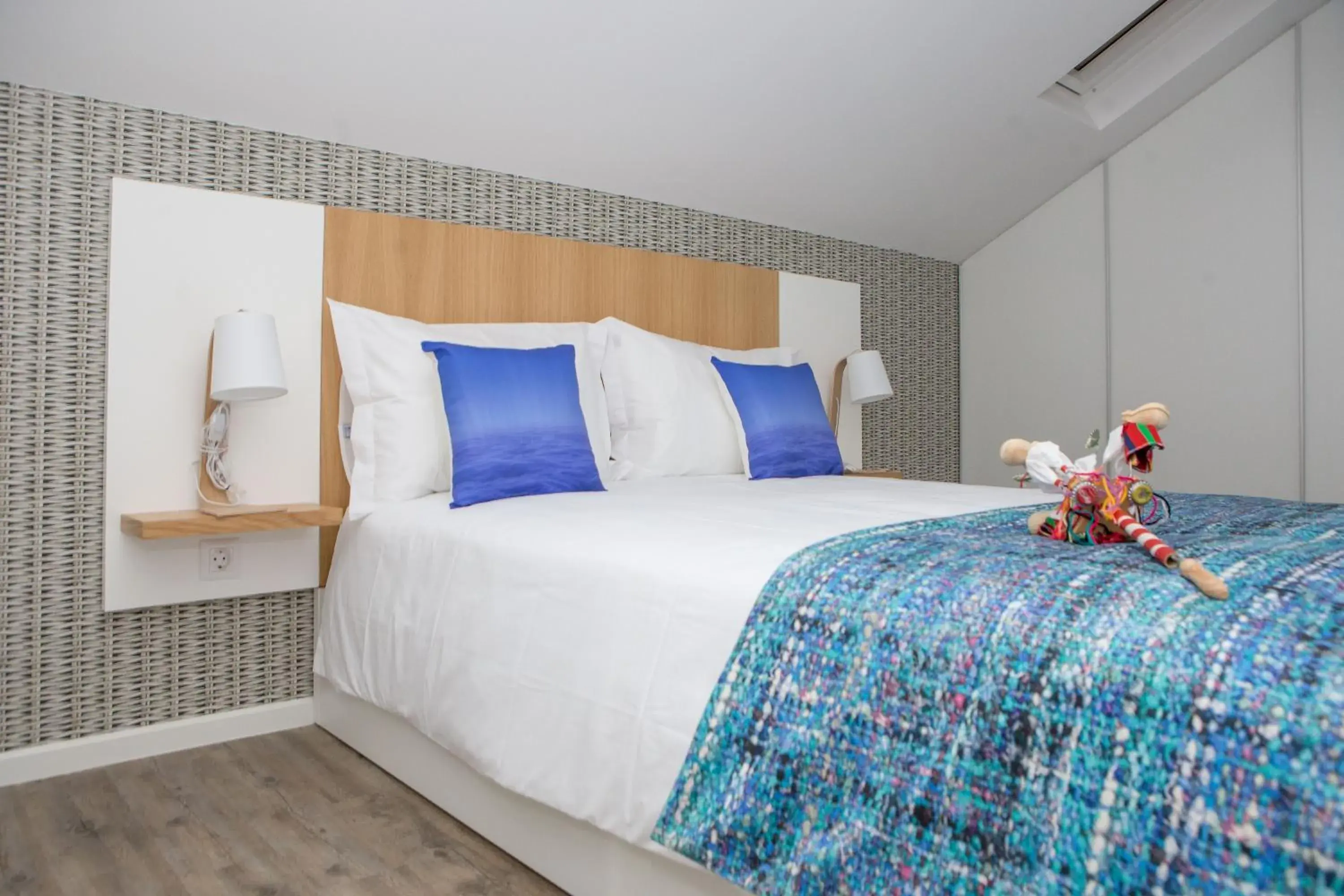 Two-Bedroom Apartment in The Marketplace by Storytellers Two-Bedroom Apartment in The Marketplace by Storytellers