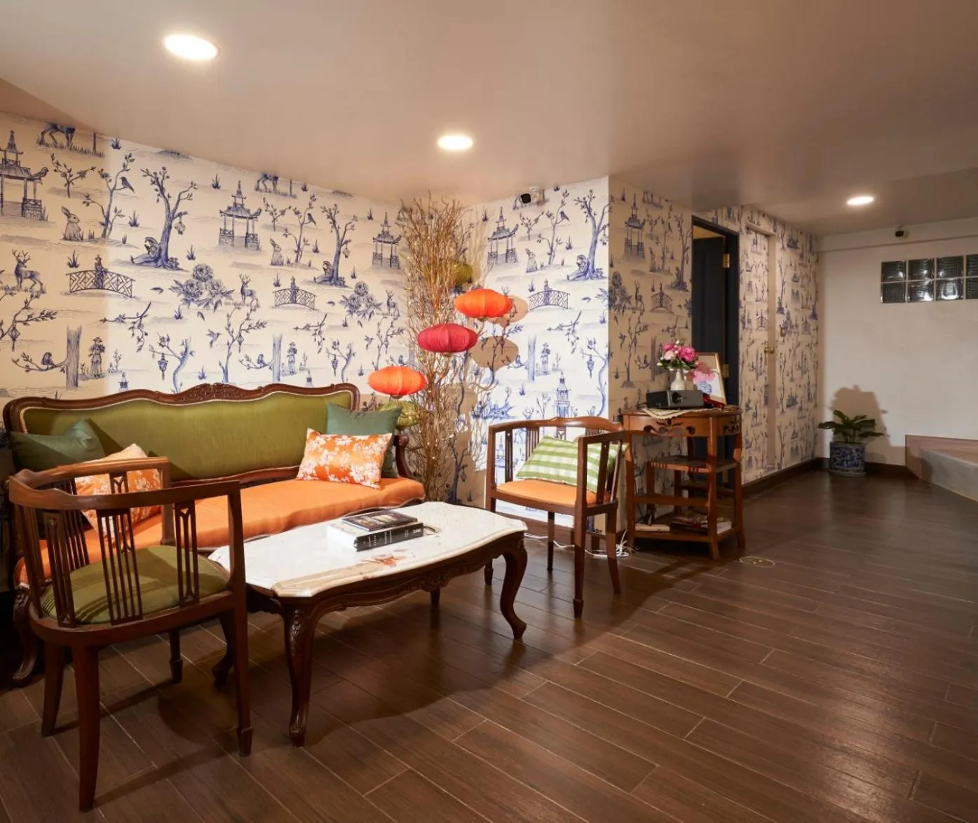 Seating area in Sweet's Escape