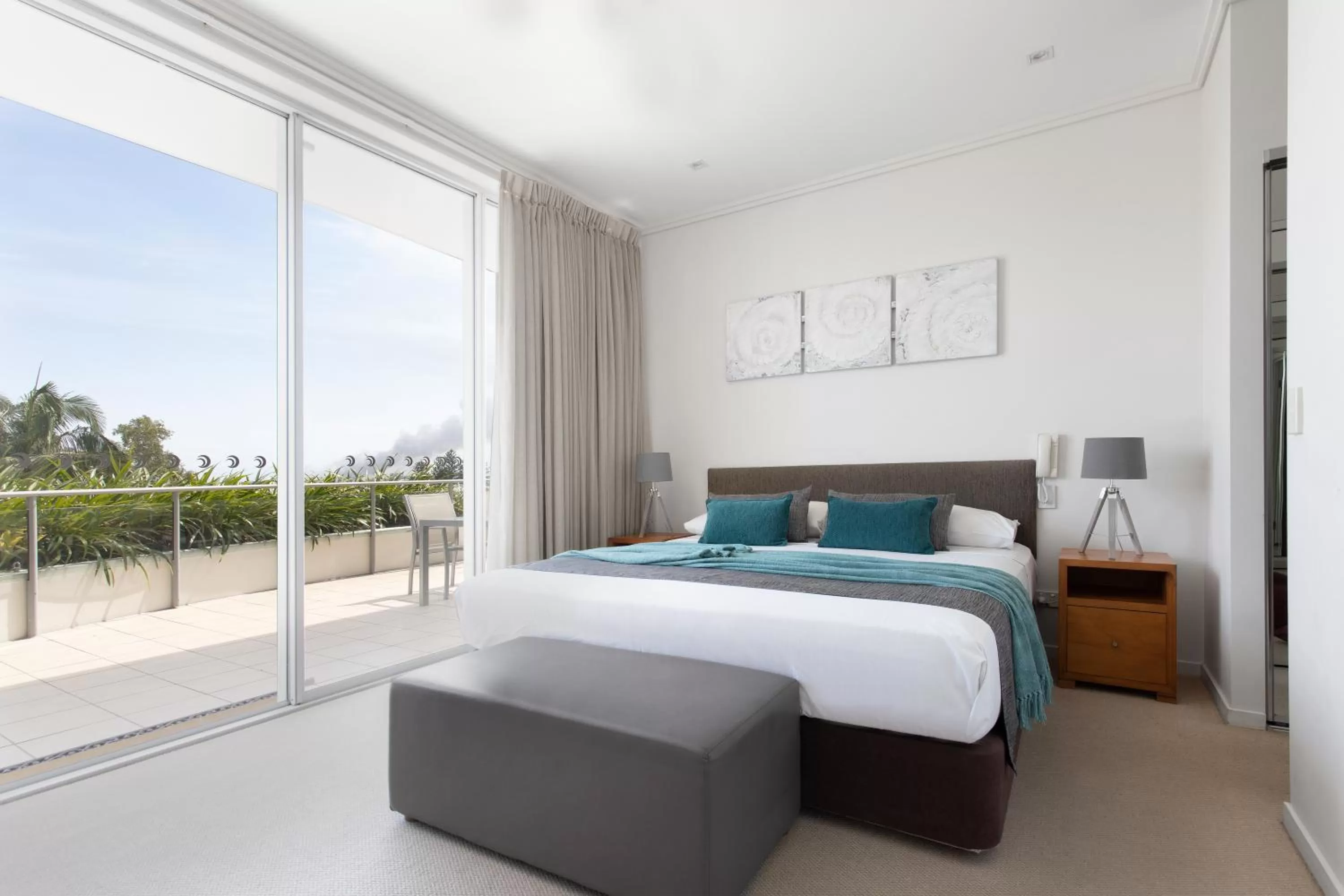 Bedroom, Bed in Aspect Caloundra
