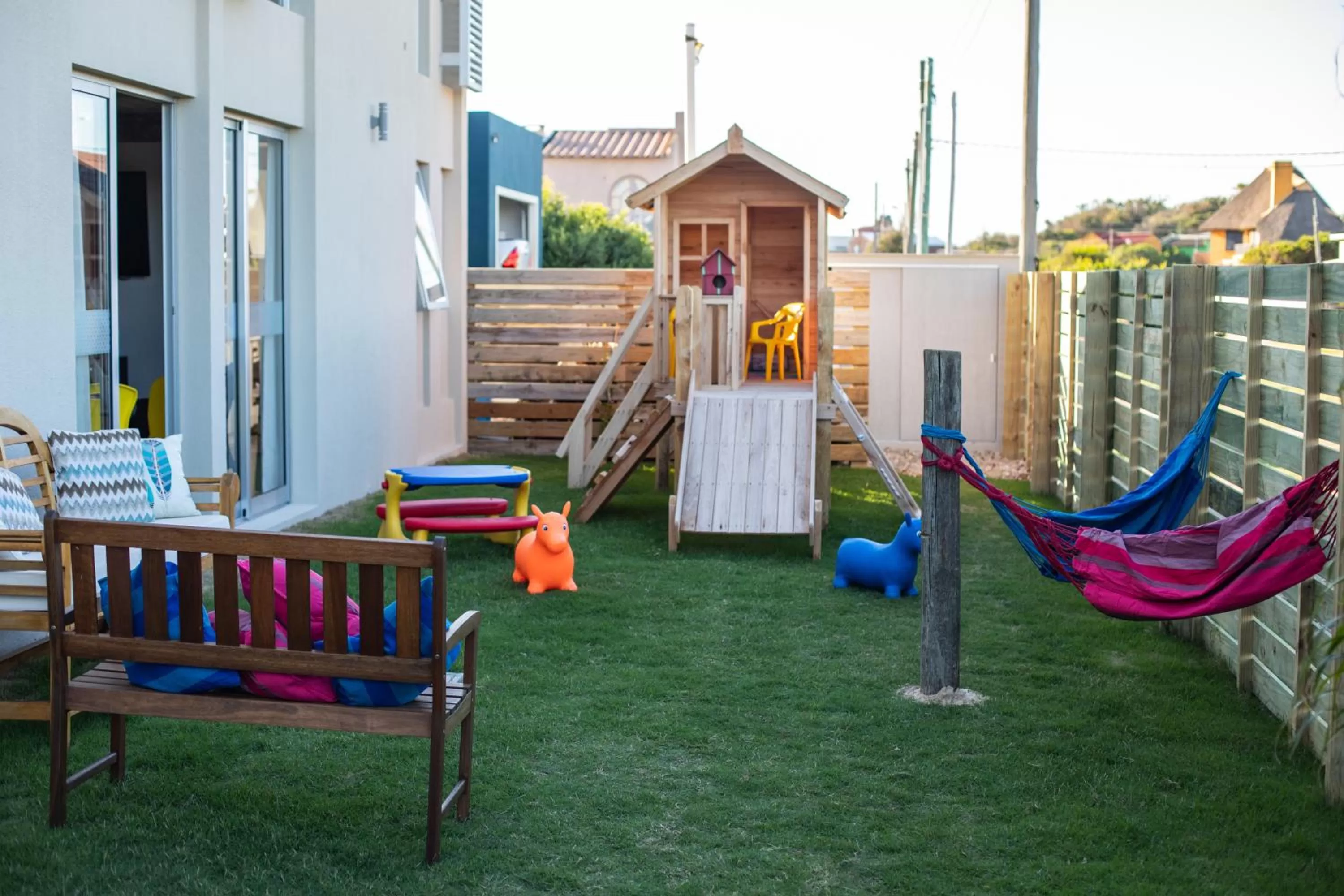 Entertainment in Cara Colomba