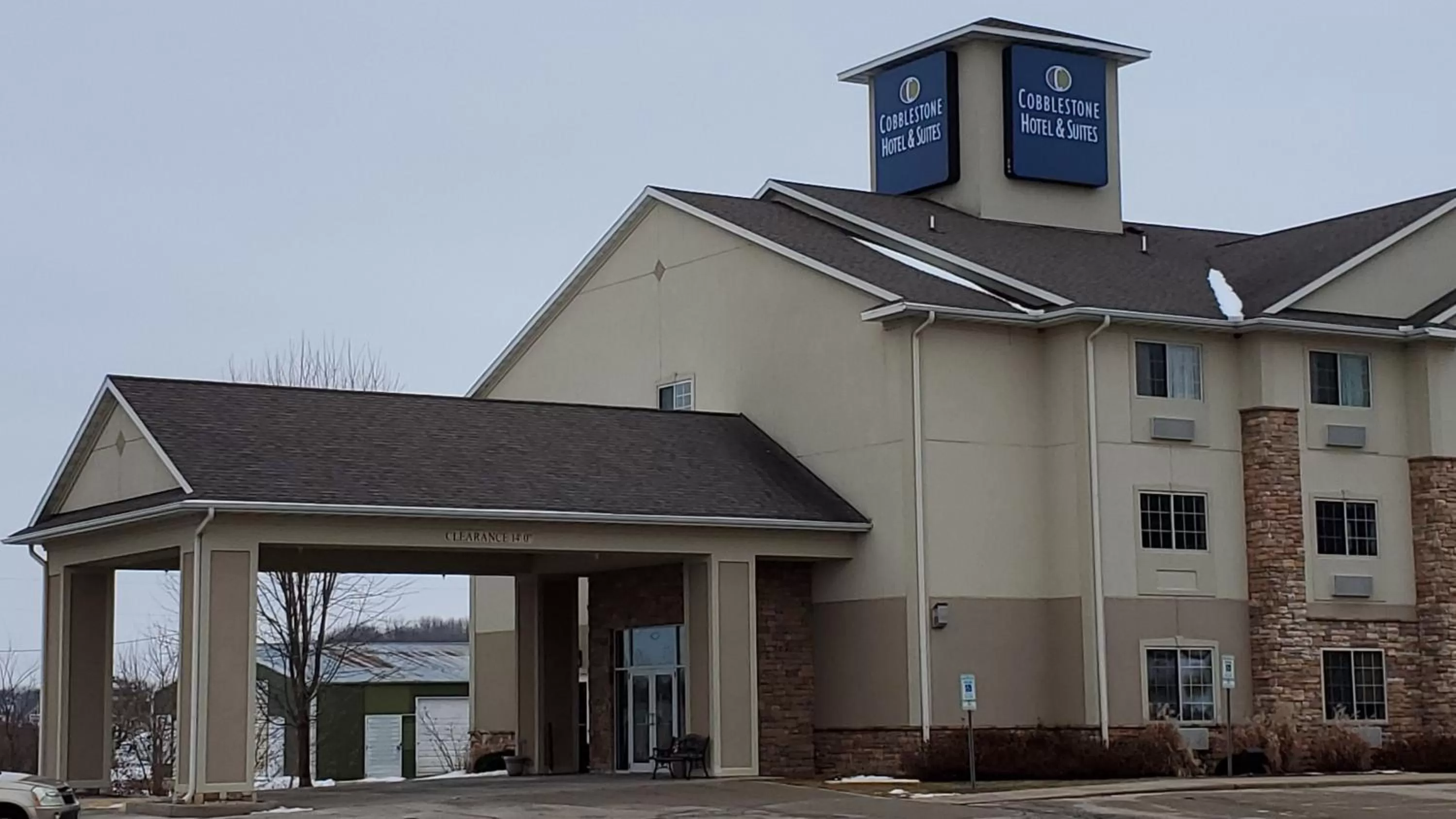 Facade/entrance in Cobblestone Suites - Ripon