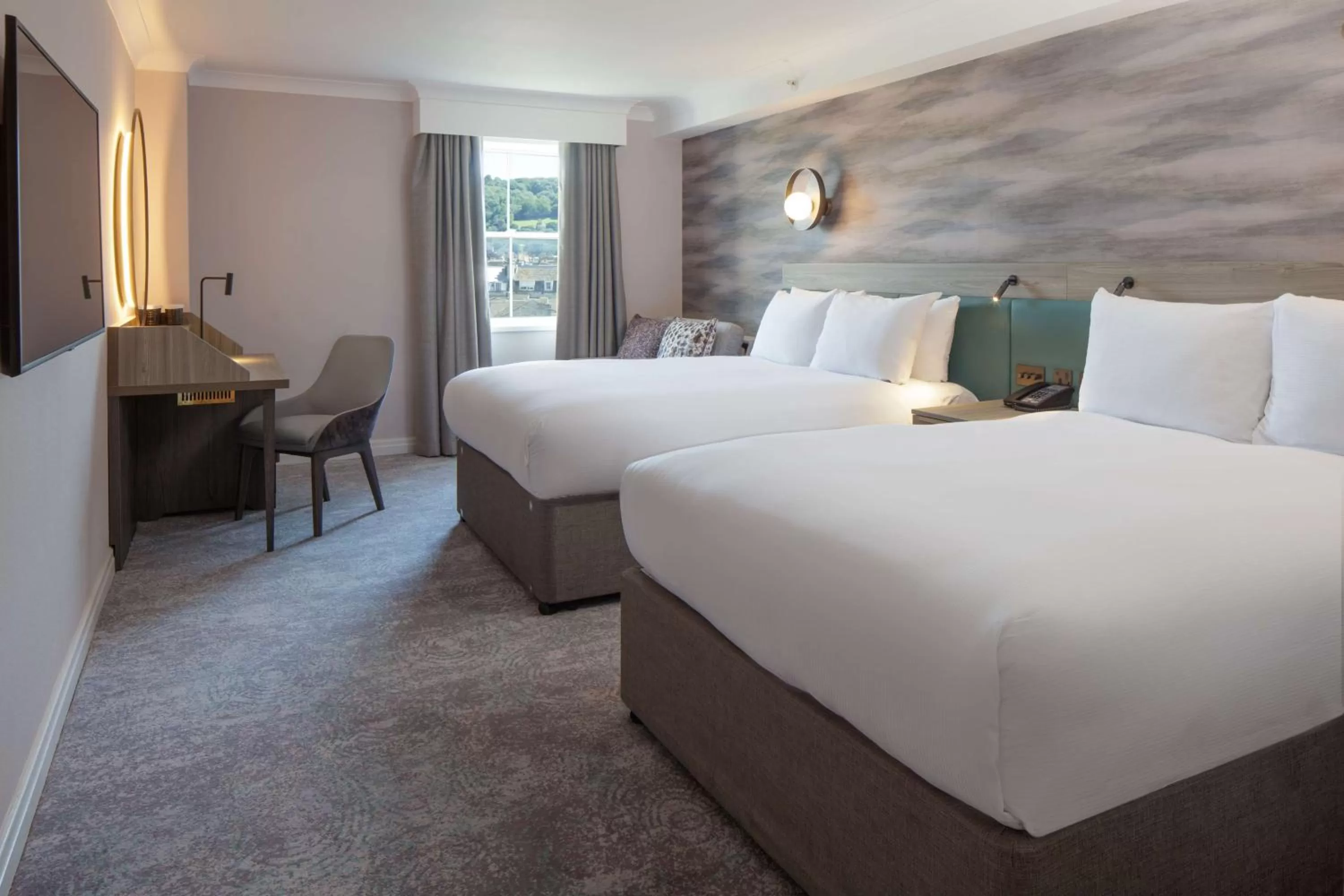 Bed in DoubleTree by Hilton Bath