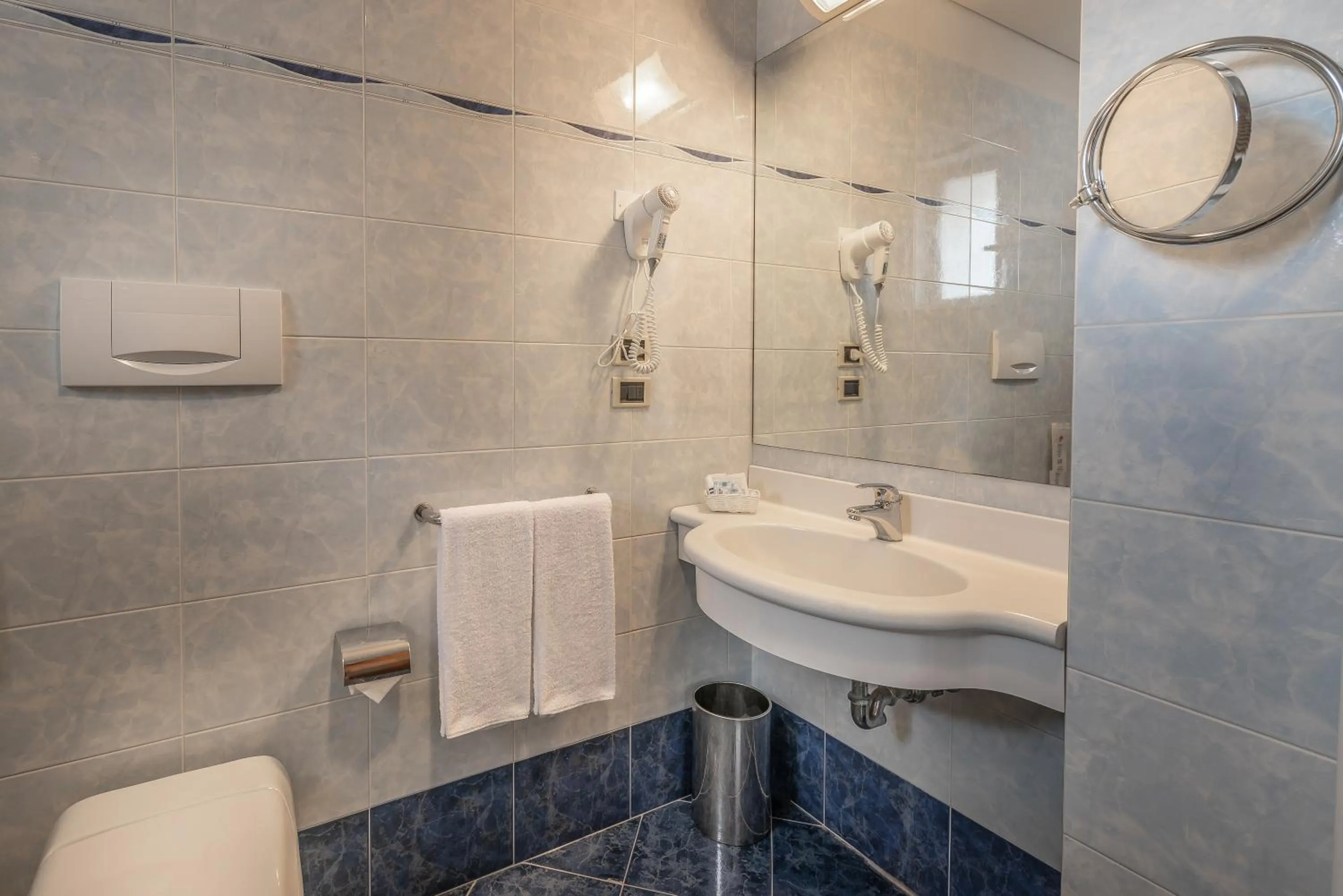 Bathroom in Hotel Baia Flaminia
