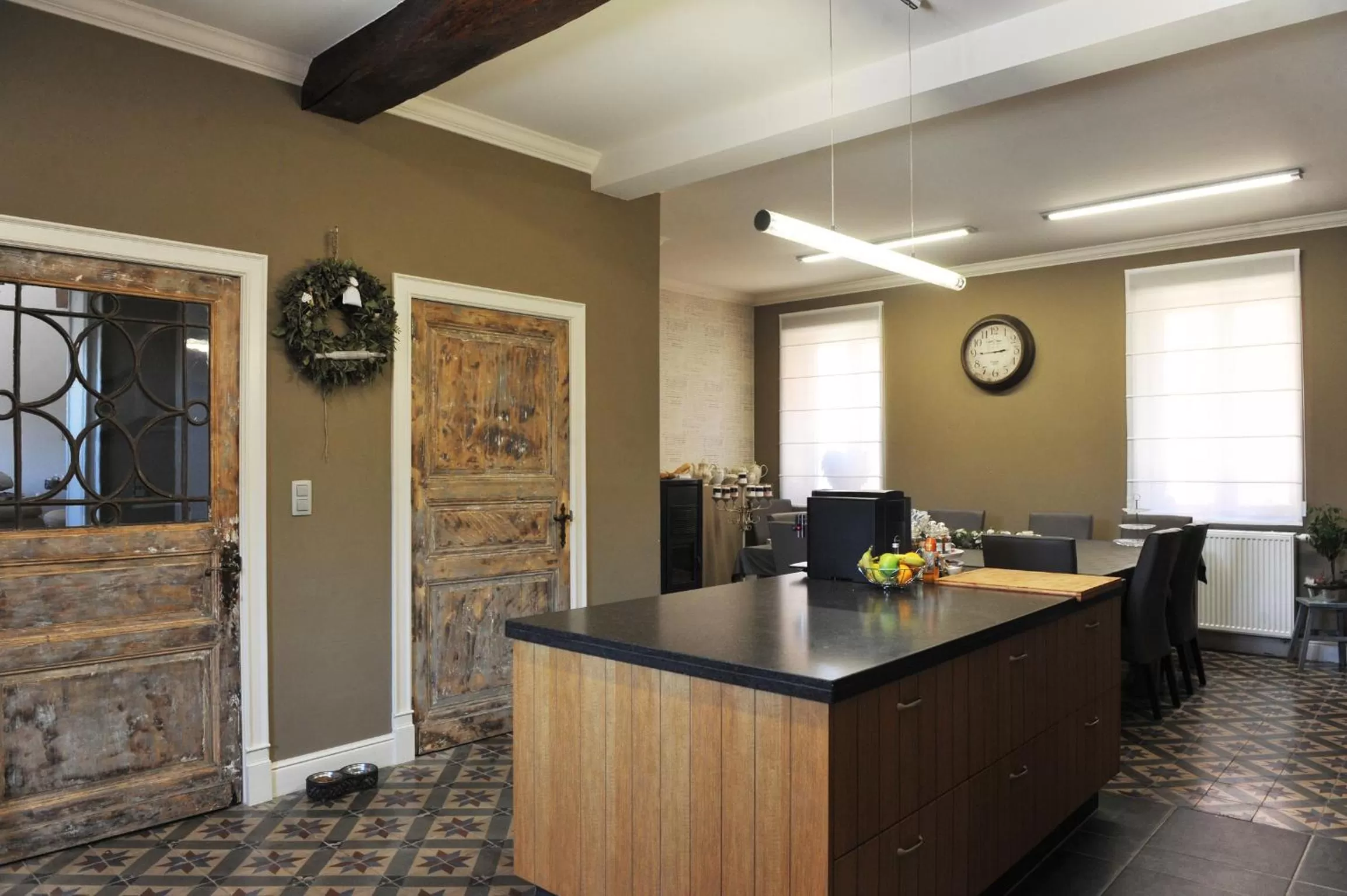 Communal kitchen in B&B Het Vuchterhof