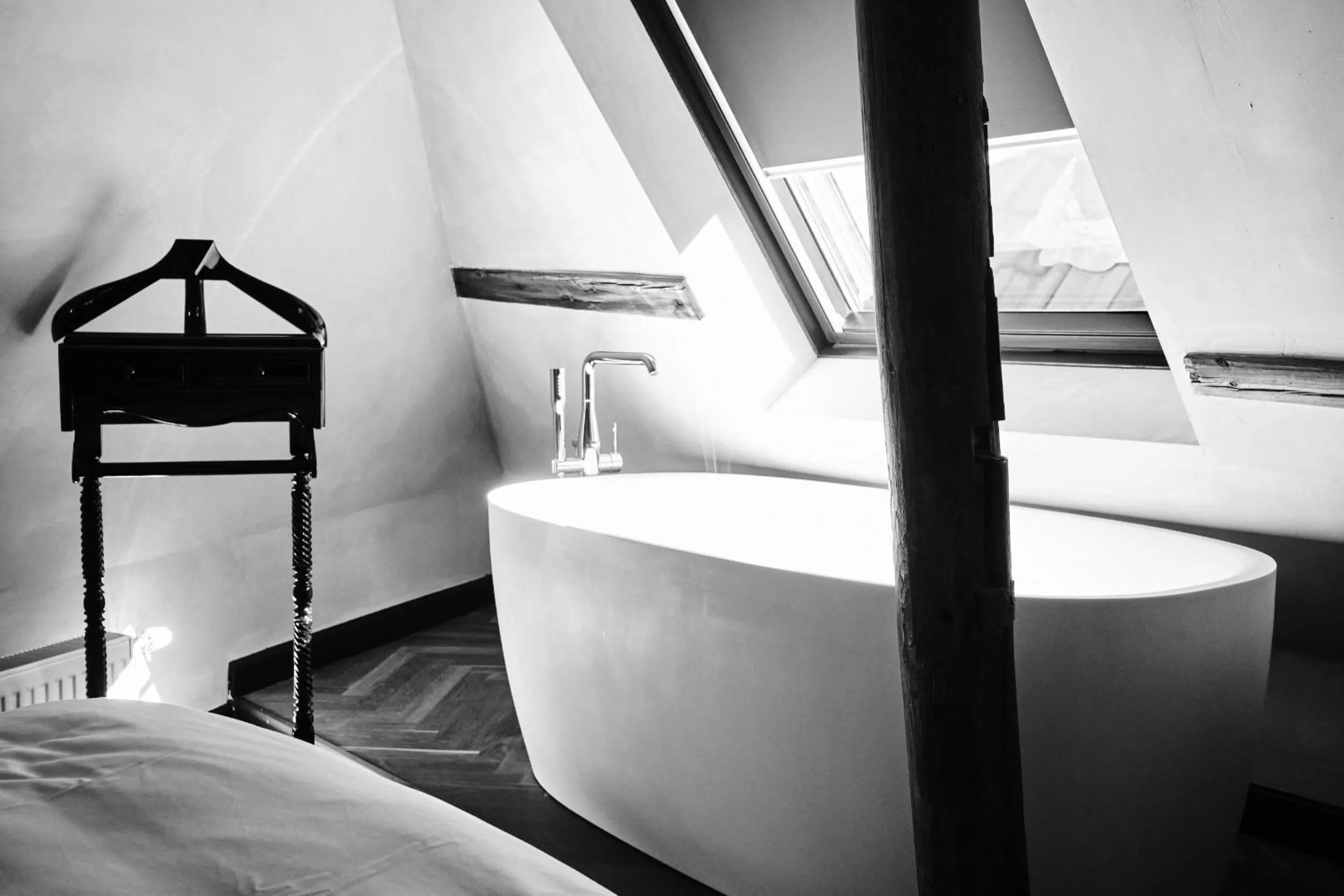 Bath, Bed in Boutique Hotel & Restaurant Frenchie