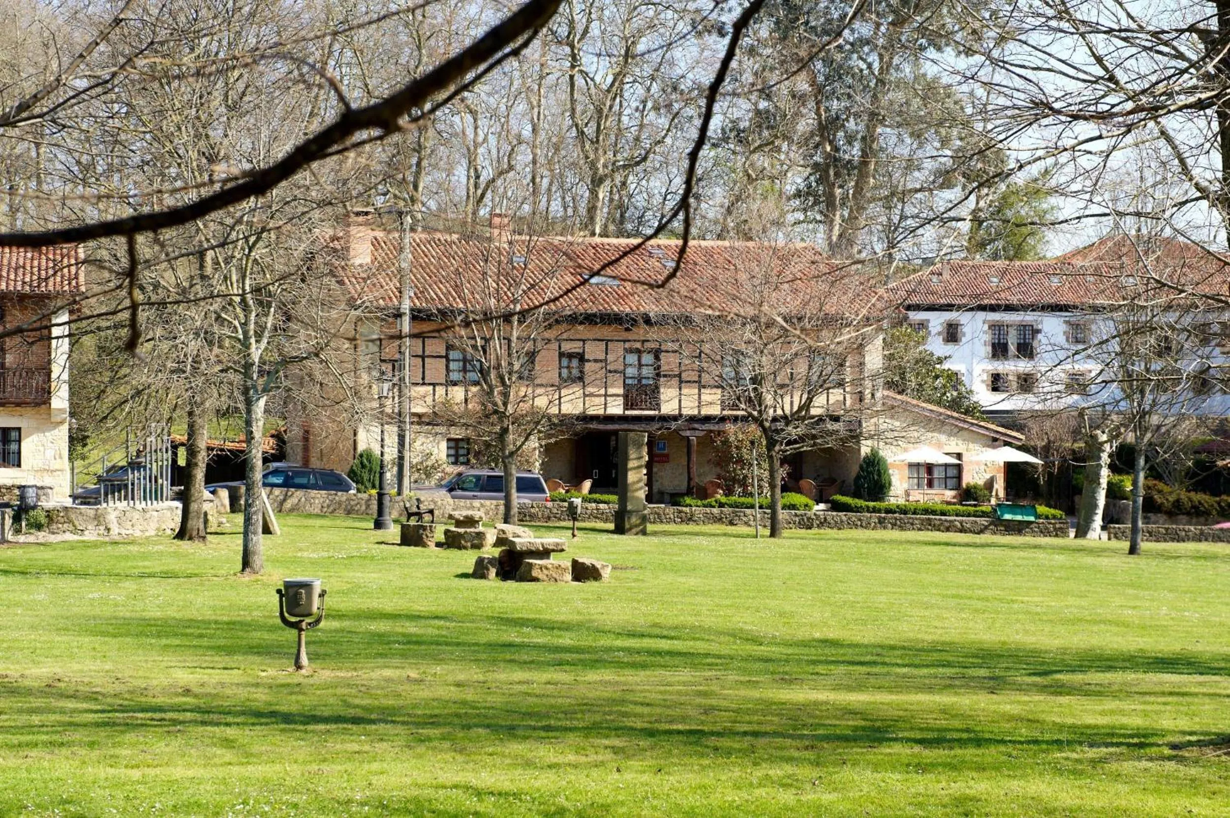 Facade/entrance in La Casona de Revolgo