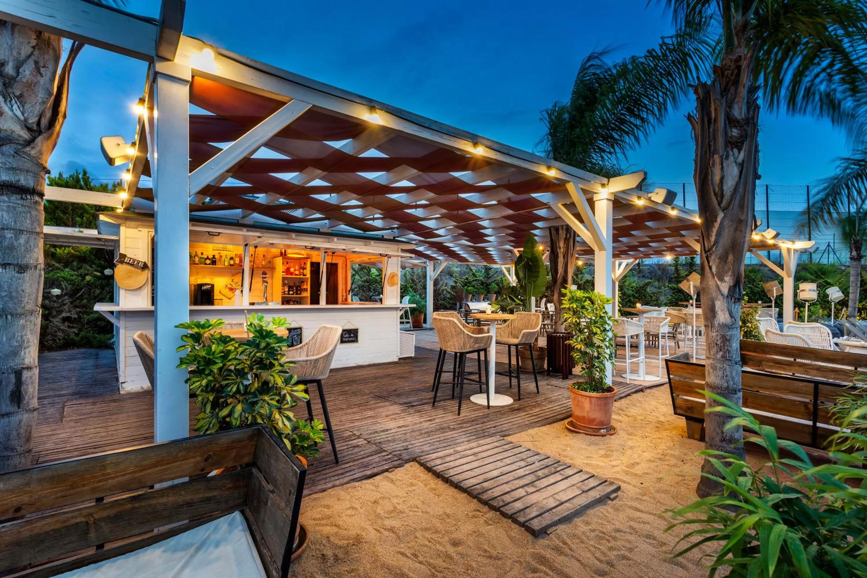 Restaurant/places to eat in Melia Villaitana