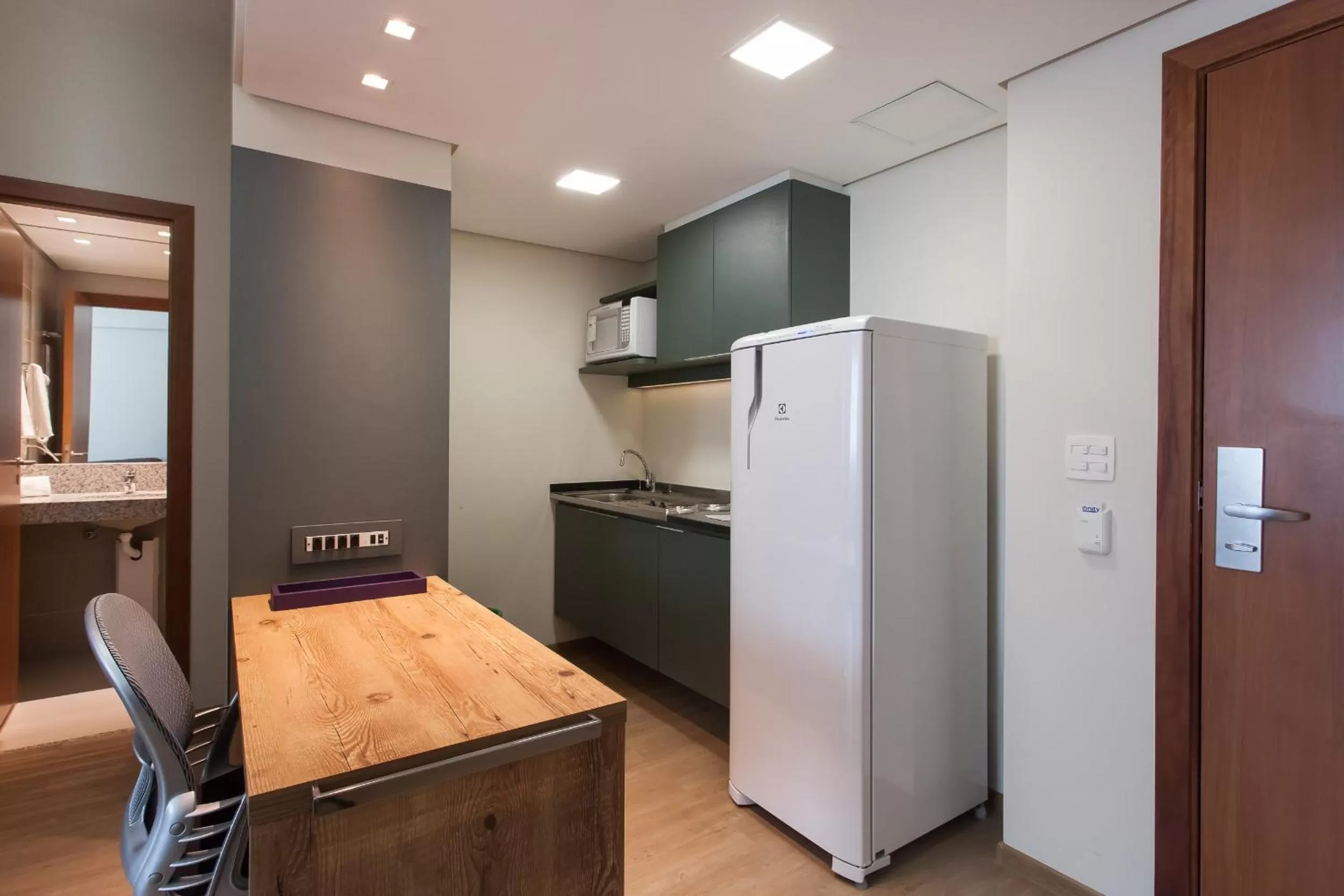 Kitchen or kitchenette in eSuites Virgínia Luxemburgo