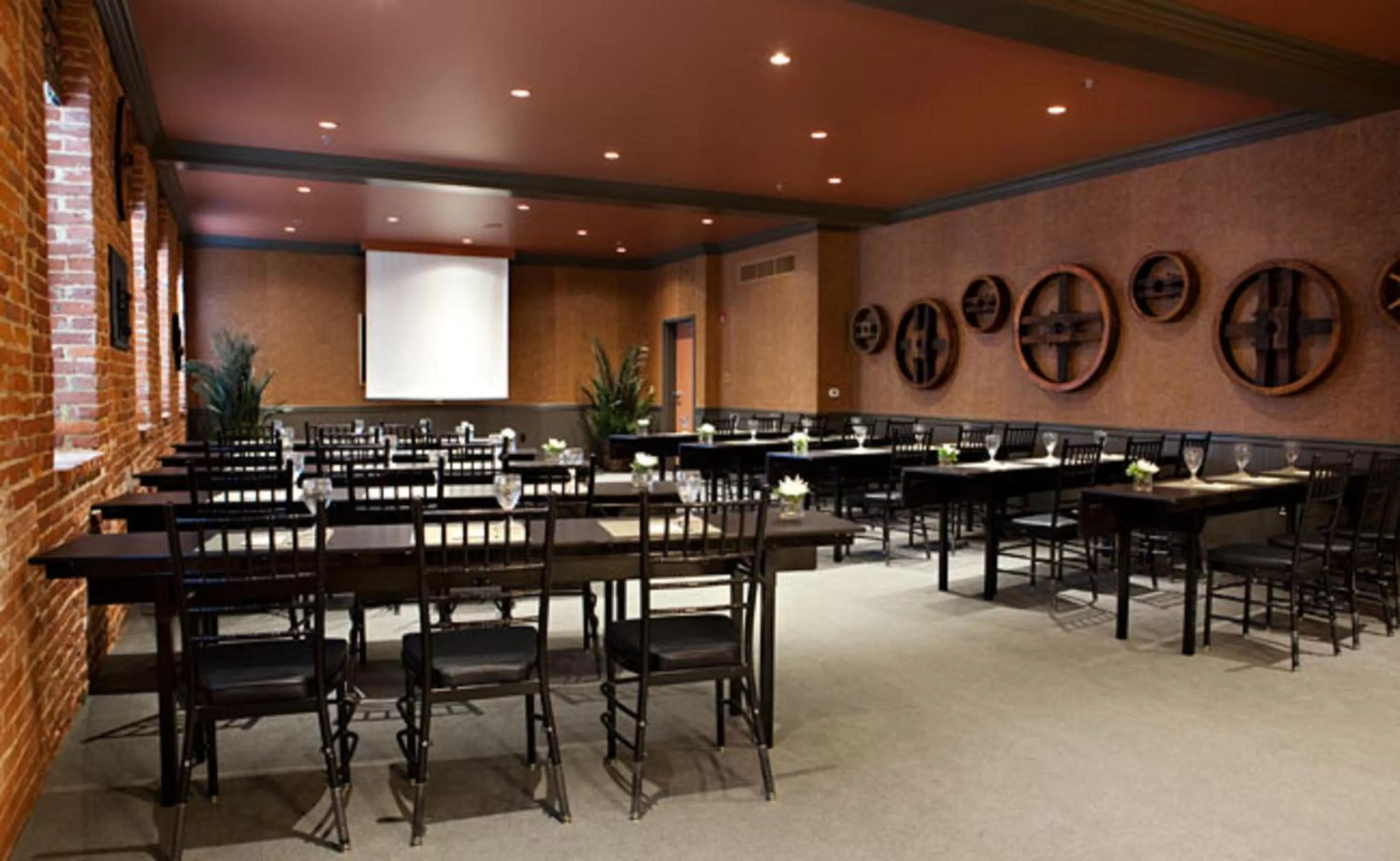 Restaurant/places to eat in Cork Factory Hotel