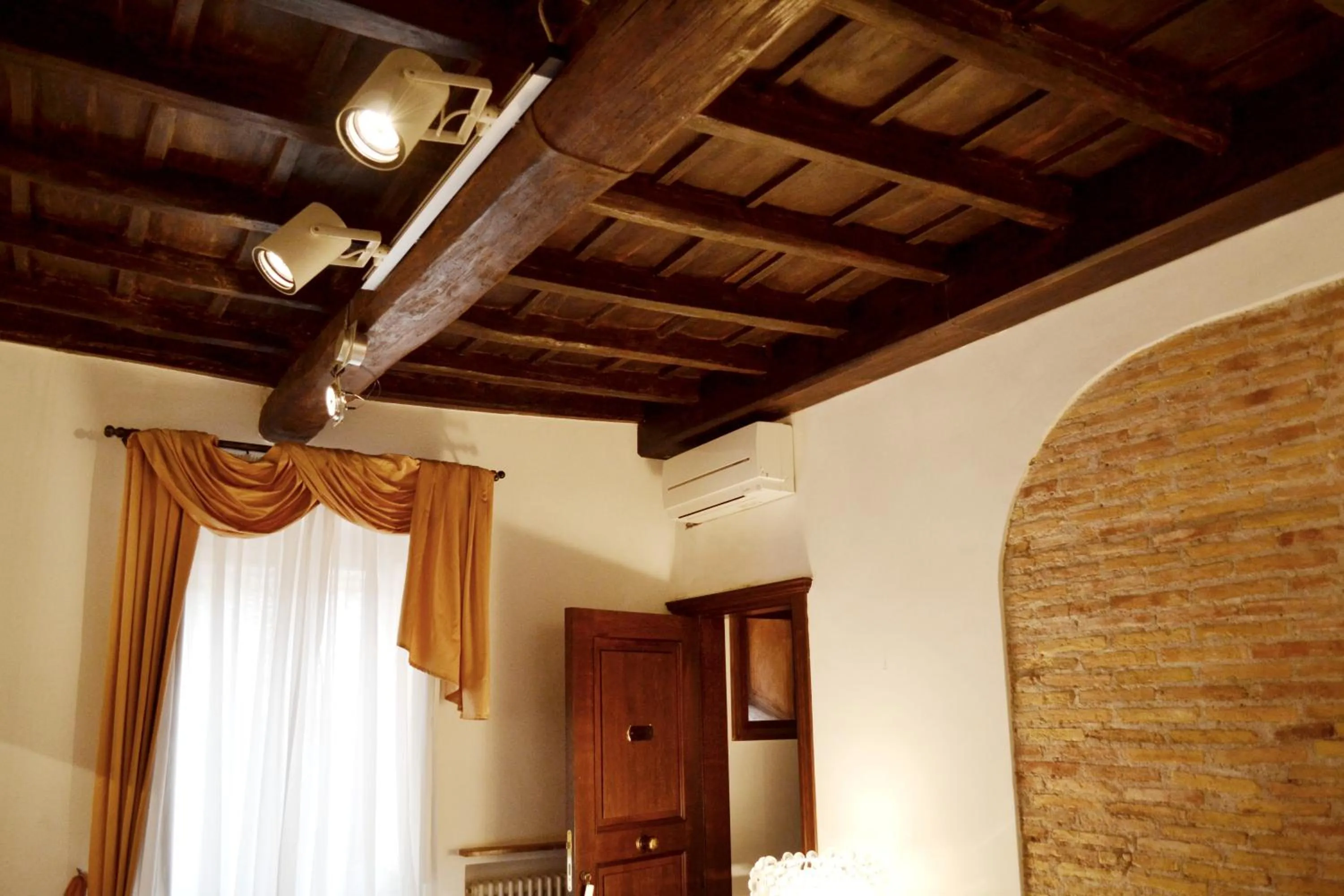 Decorative detail in Luxury Trastevere