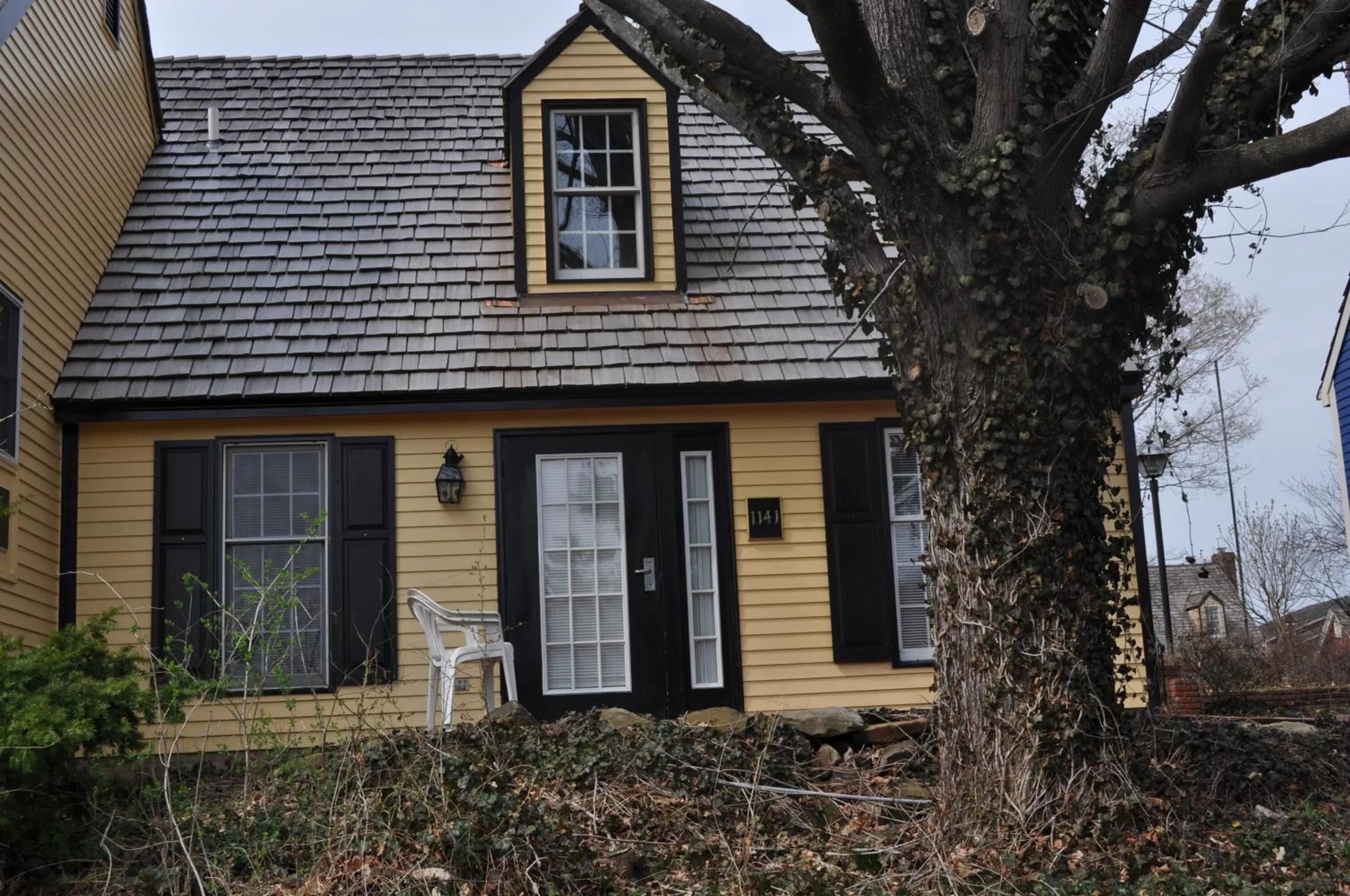 Patio in Century Suites Hotel