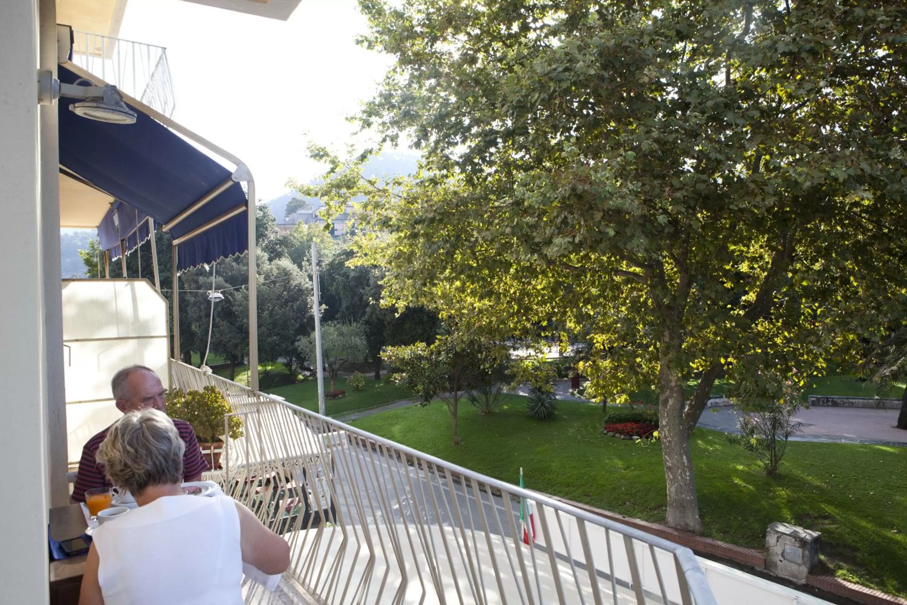 Breakfast in Hotel Garden