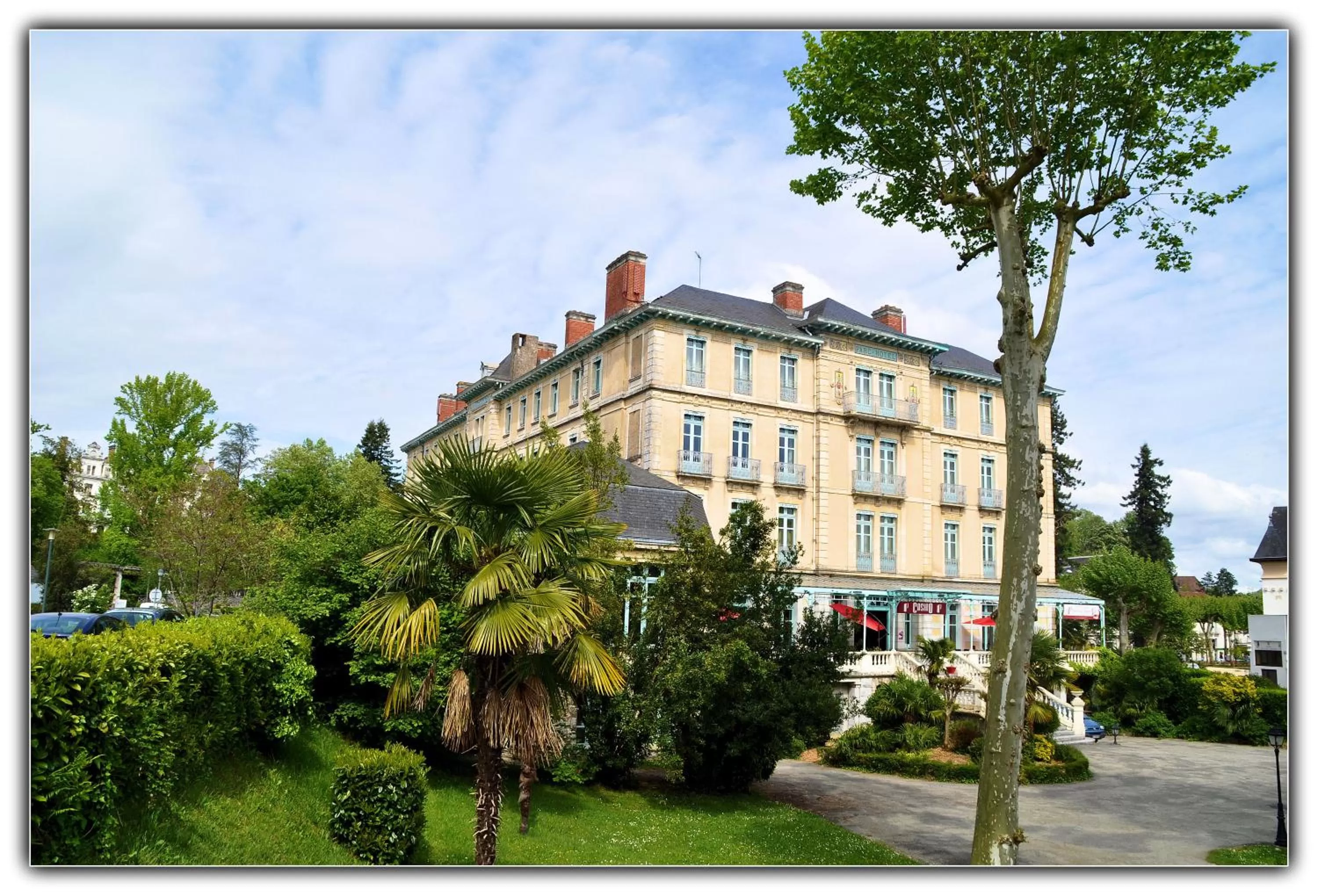 Property building in Hôtel du Parc