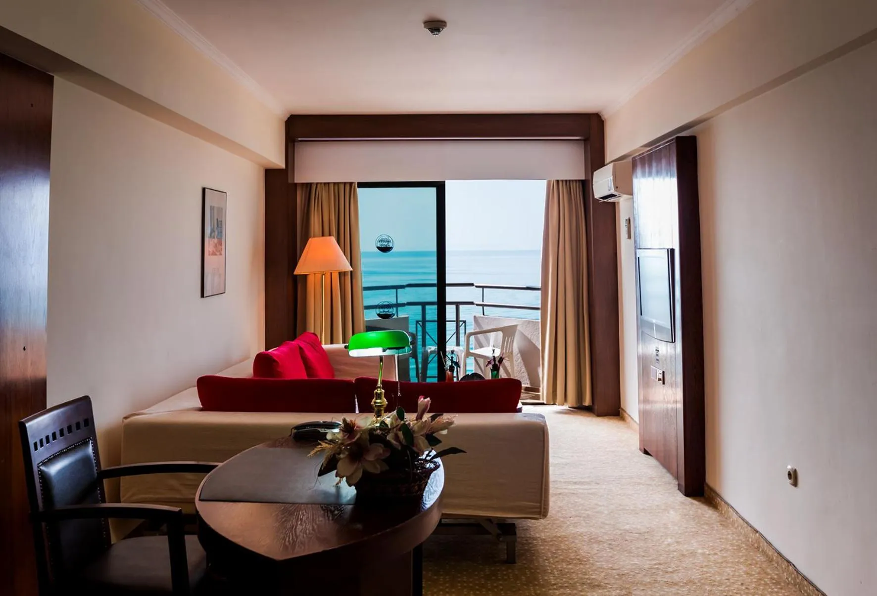 Sea view, Bed in Derici Hotel