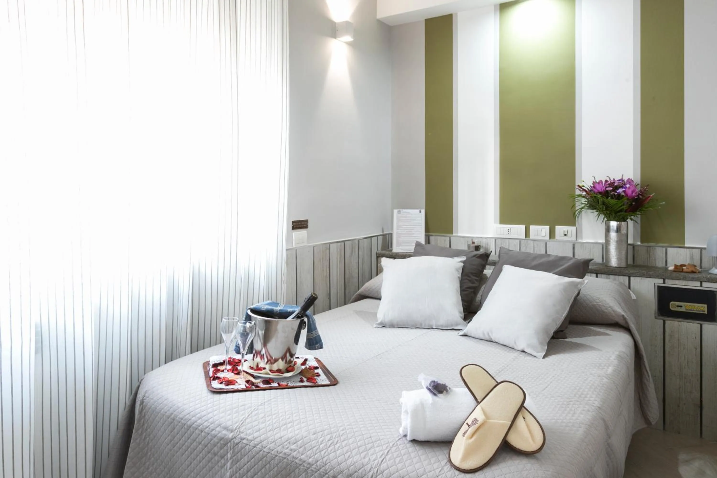 Bed in Hotel San Paolo