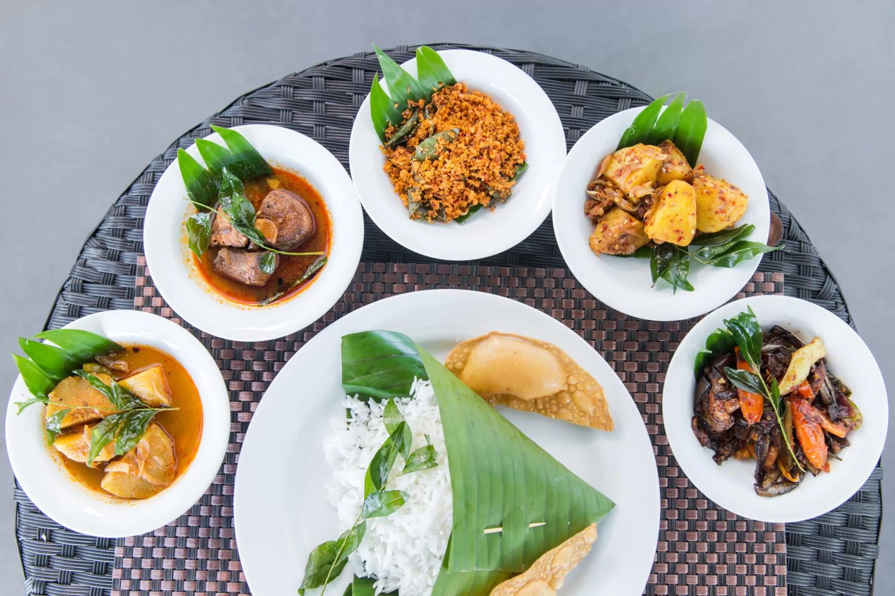 Food and drinks in Best Western Elyon Colombo