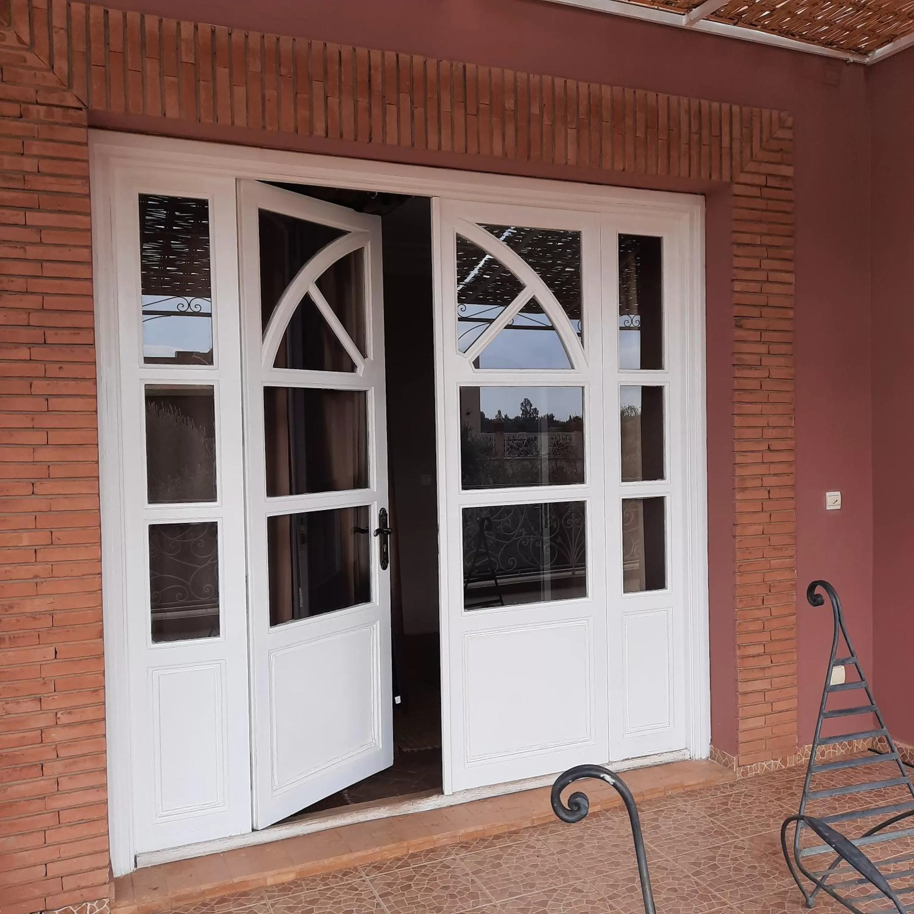 Facade/entrance in Résidence Habiba