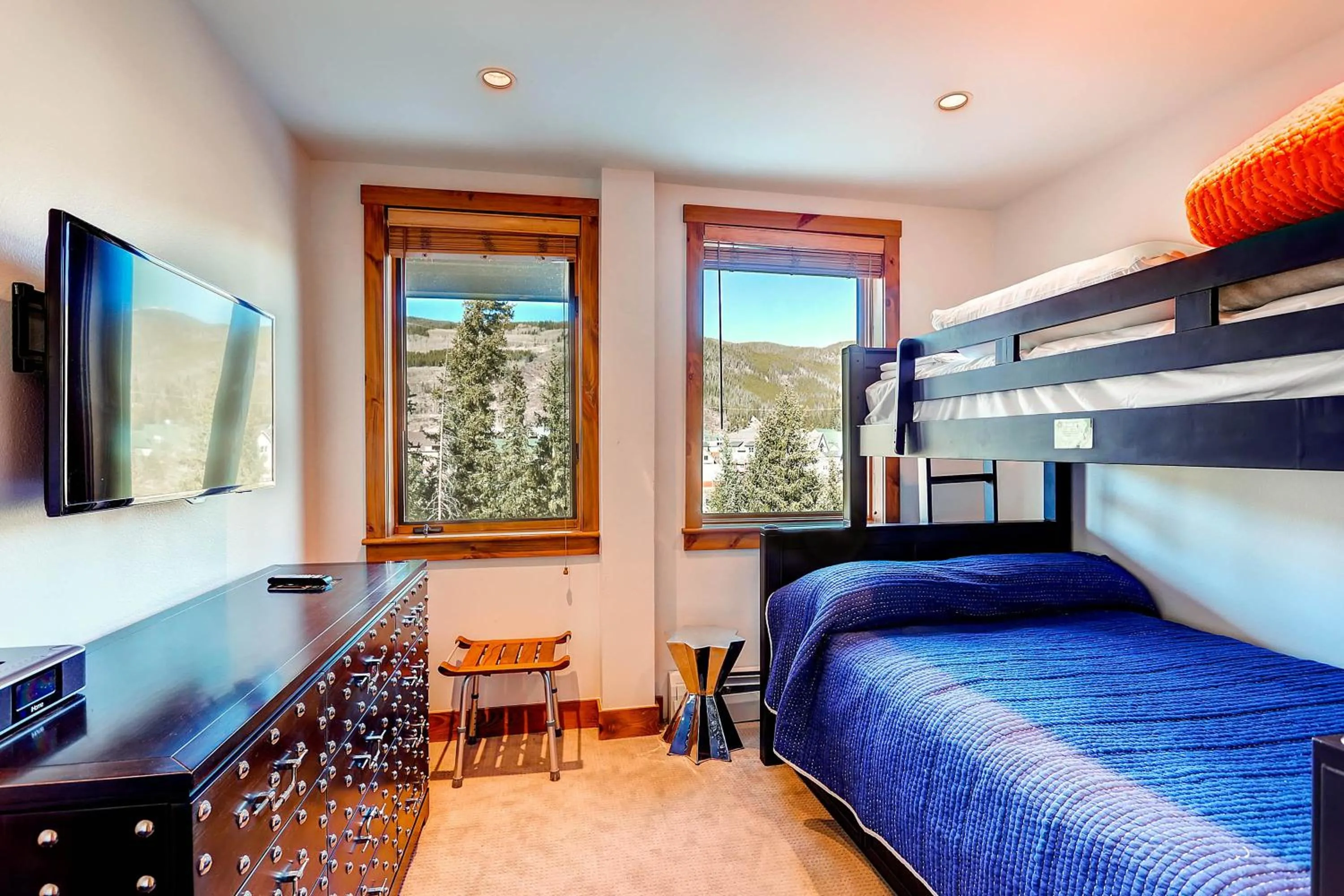 Photo of the whole room, Bed in Timbers & Lone Eagle by Keystone Resort
