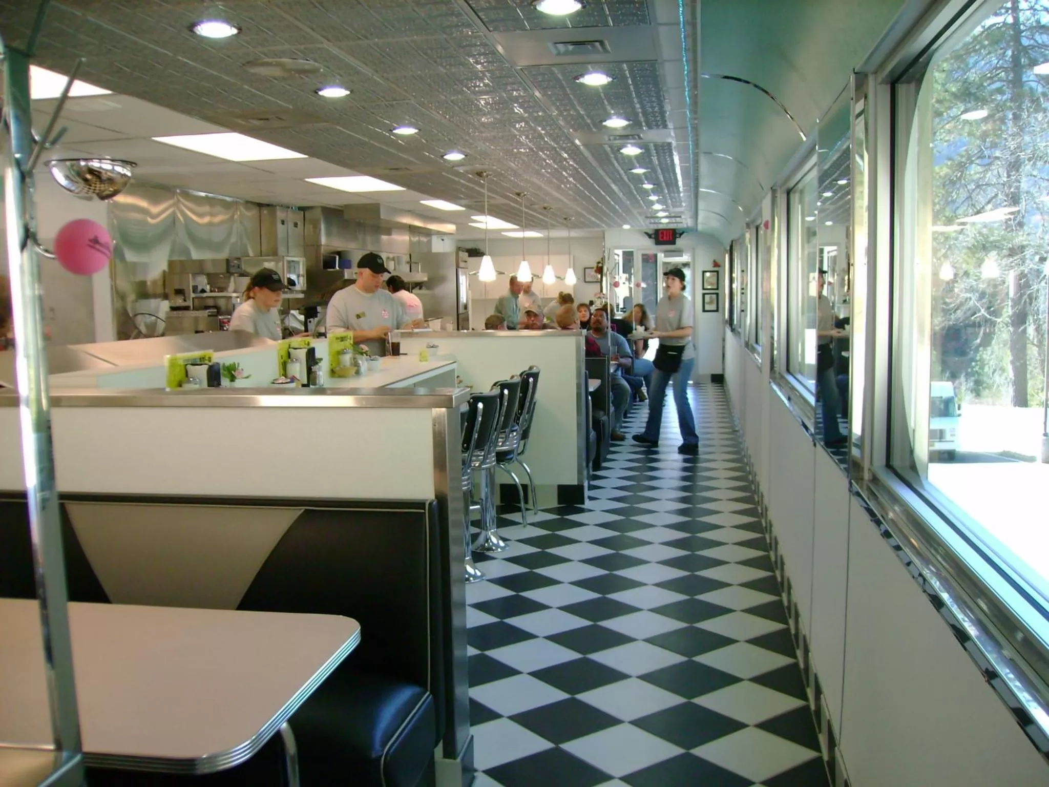 Restaurant/places to eat in Travelodge by Wyndham Dunsmuir