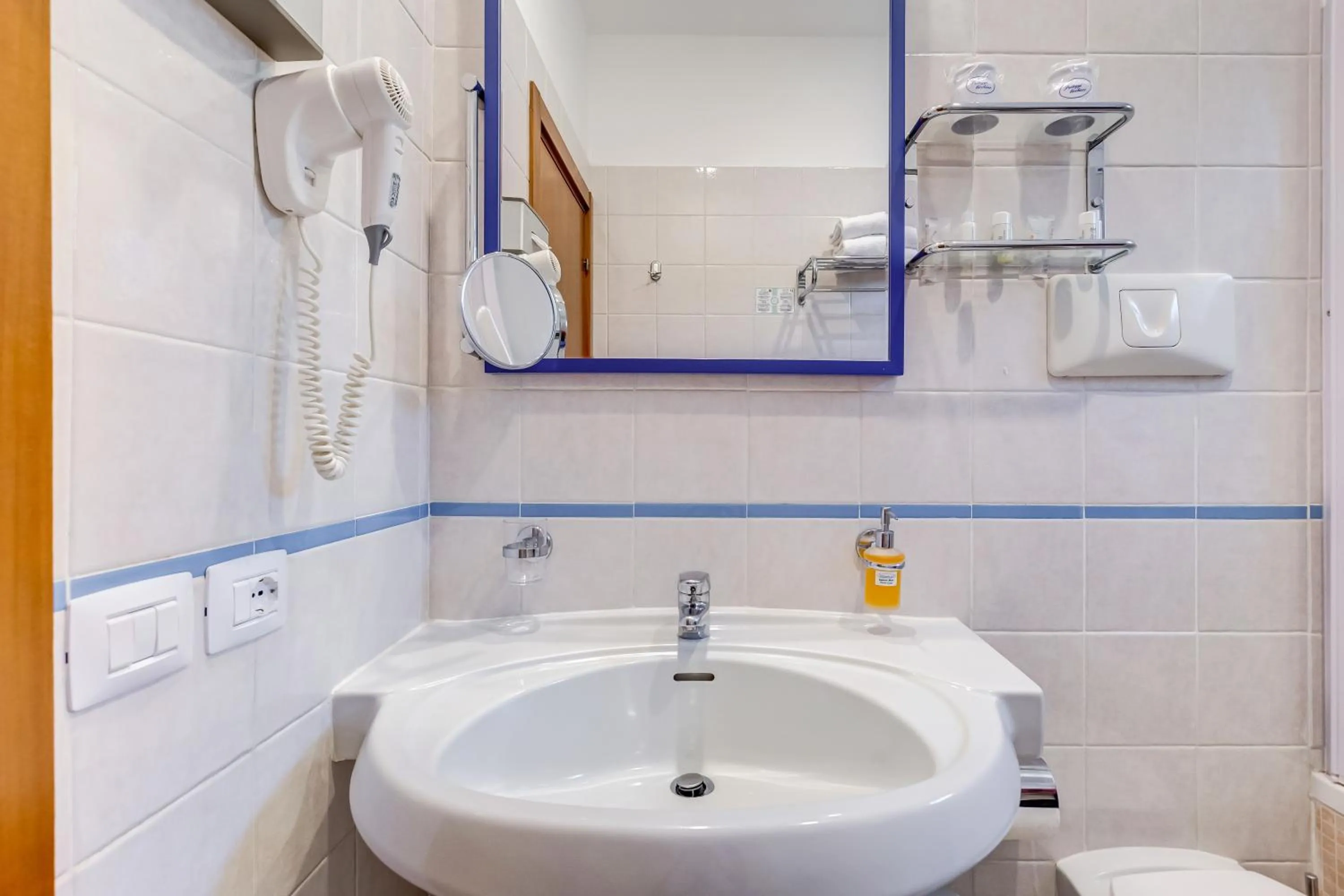 Bathroom in Best Western Hotel La Solara