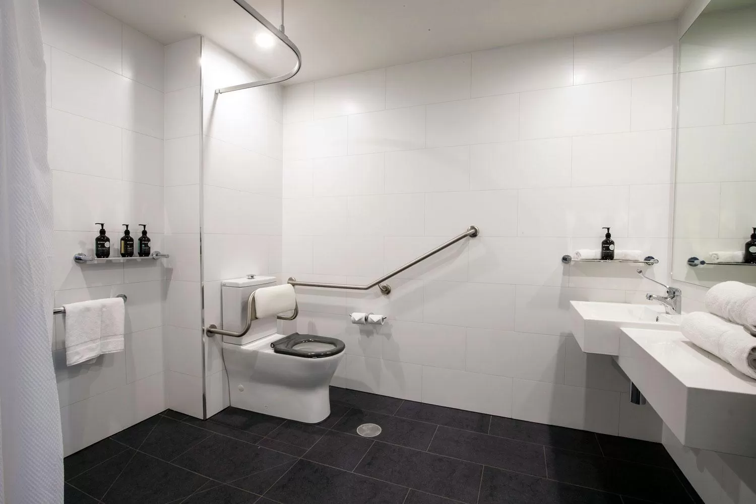 Bathroom in Bridgeport Hotel