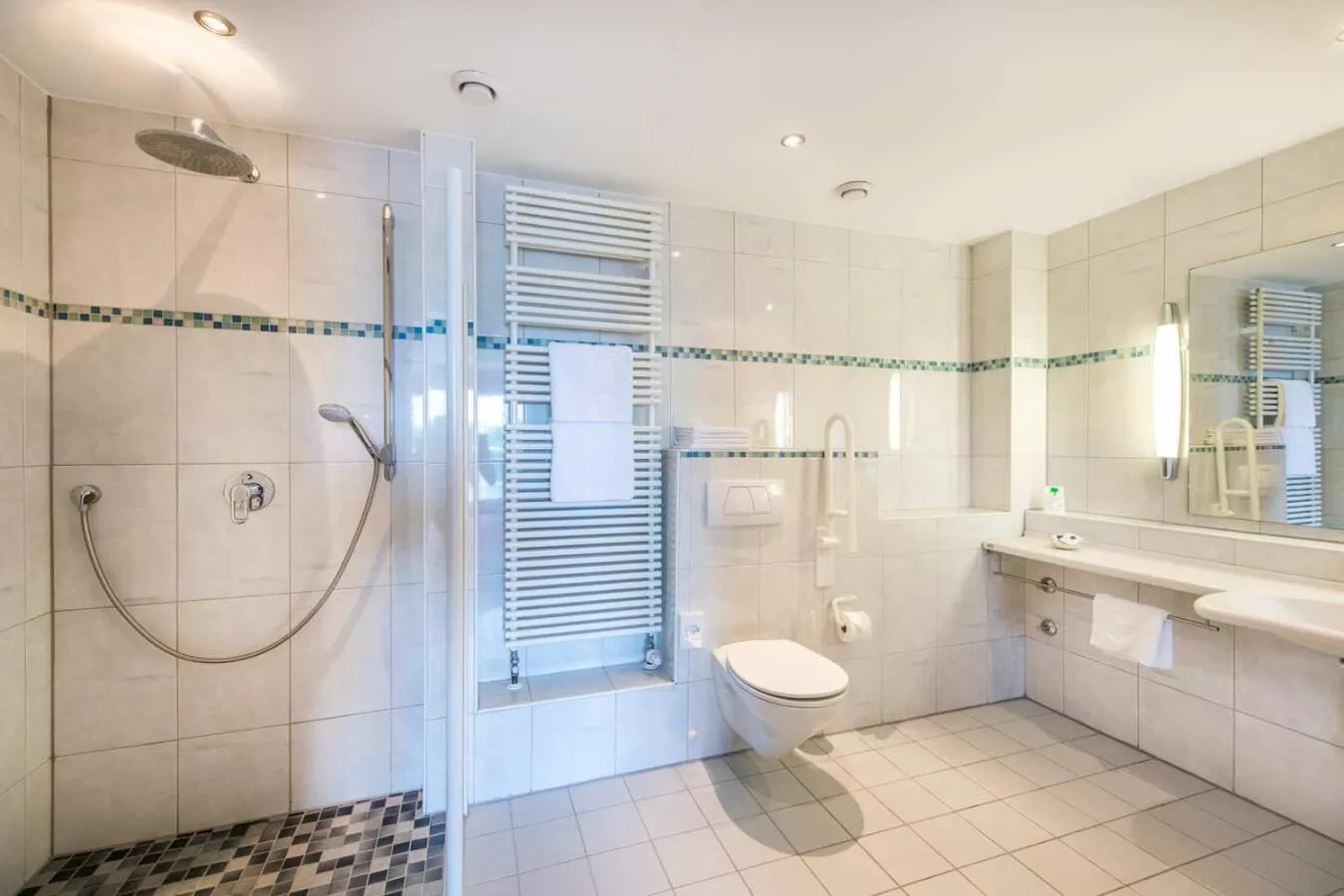 Shower in Diehls Hotel