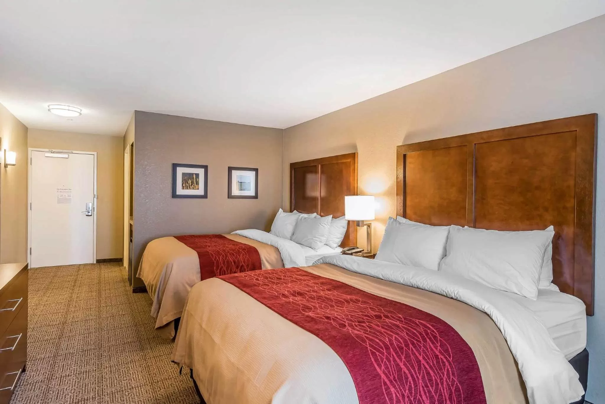 Property building, Bed in Comfort Inn & Suites Sidney I-80