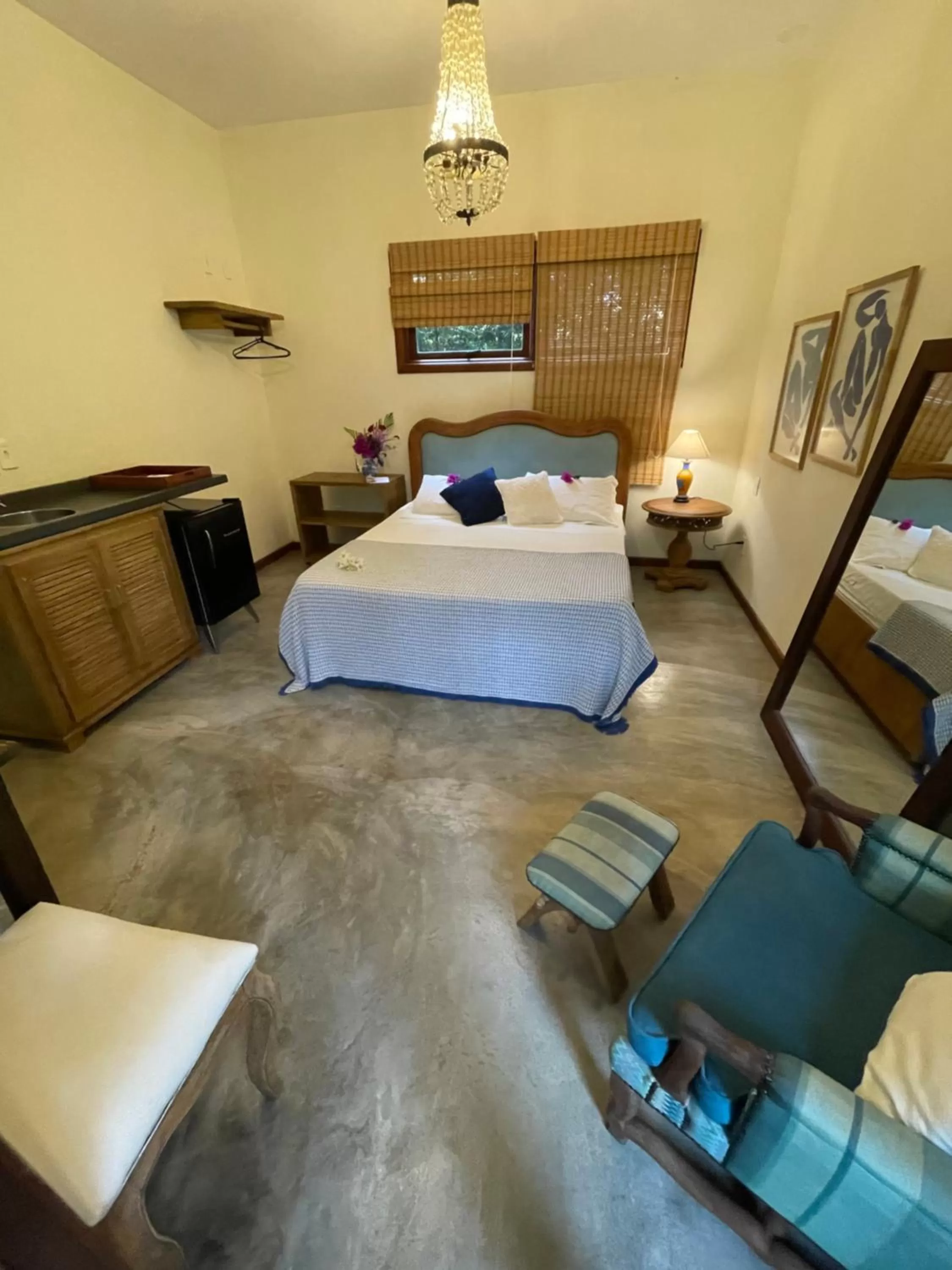 Photo of the whole room, Bed in Pousada Santarina