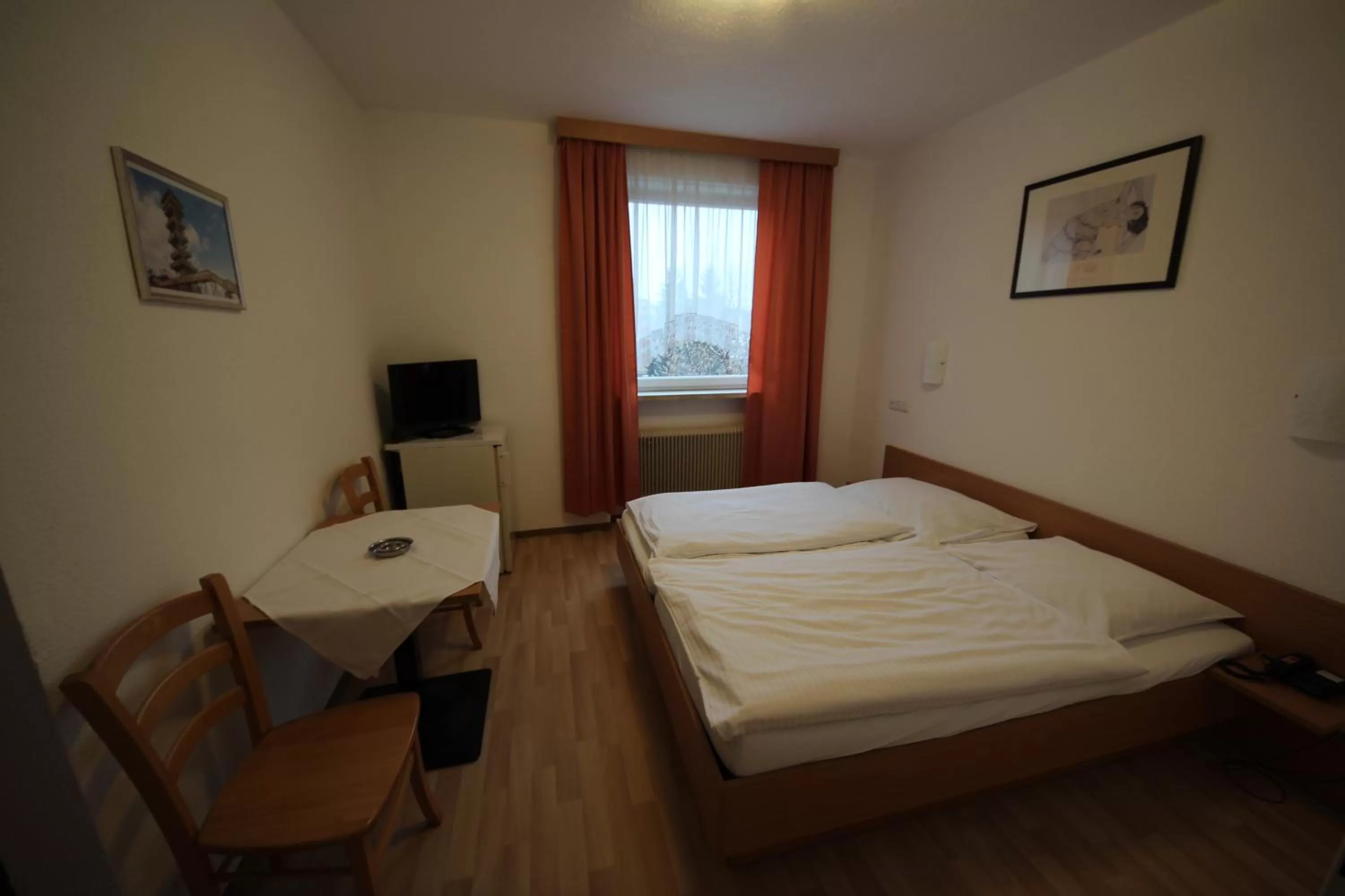Photo of the whole room, Bed in Hotel Kleinmünchen