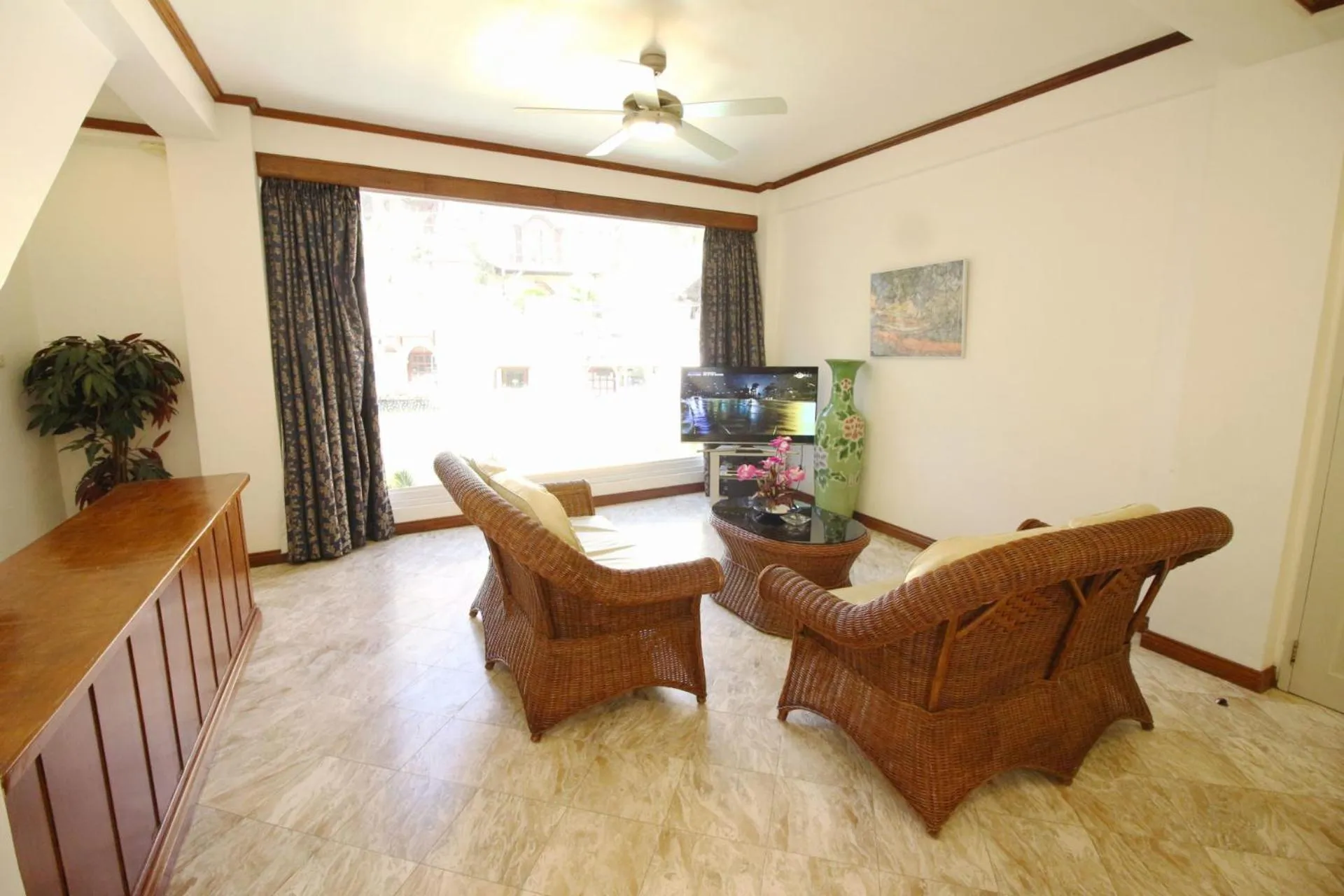 Living room in Mermaid Resort and Dive Center