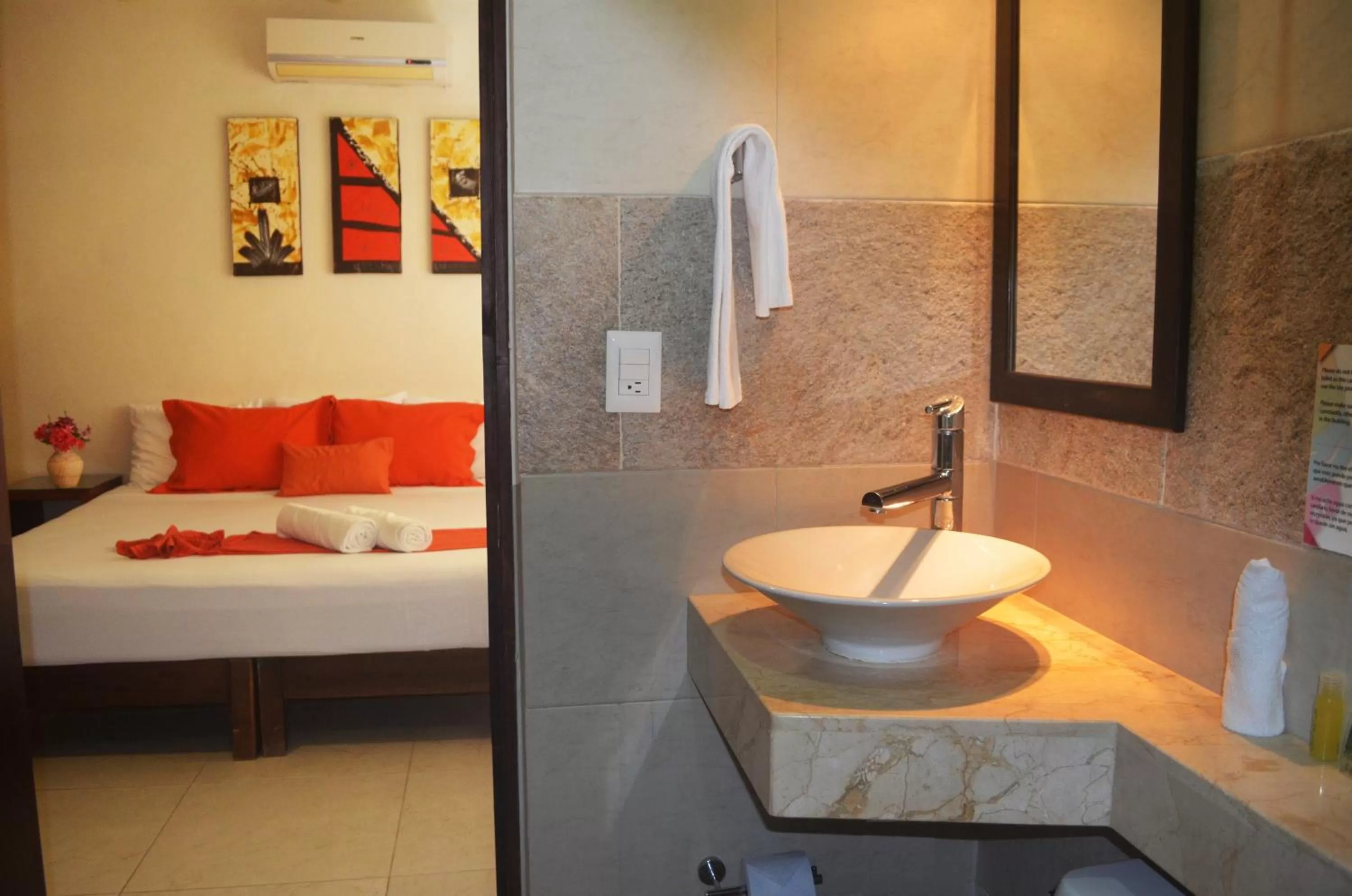 Bathroom, Bed in Arrecifes Suites