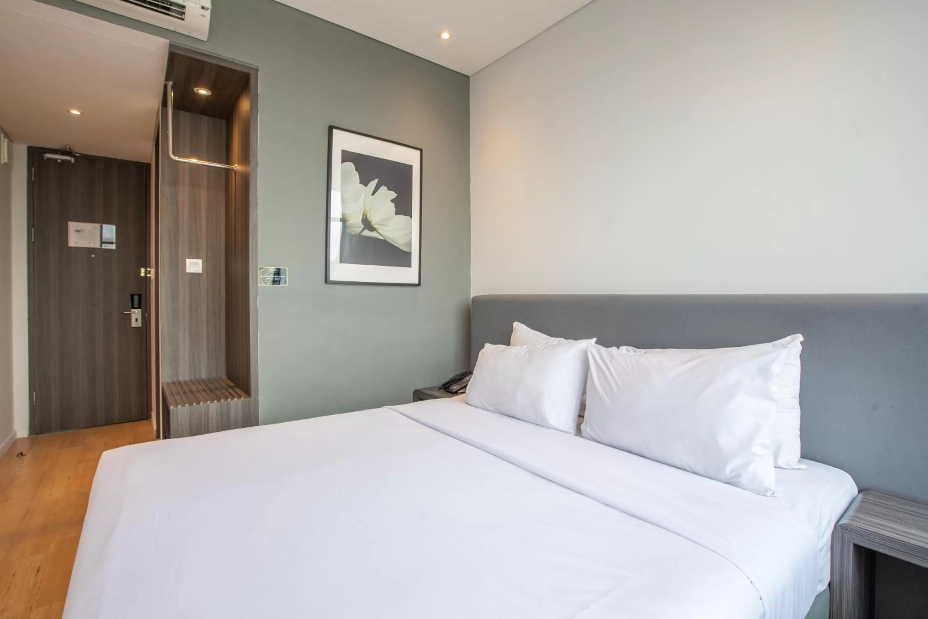 Bedroom, Bed in Juno Tanah Abang Jakarta