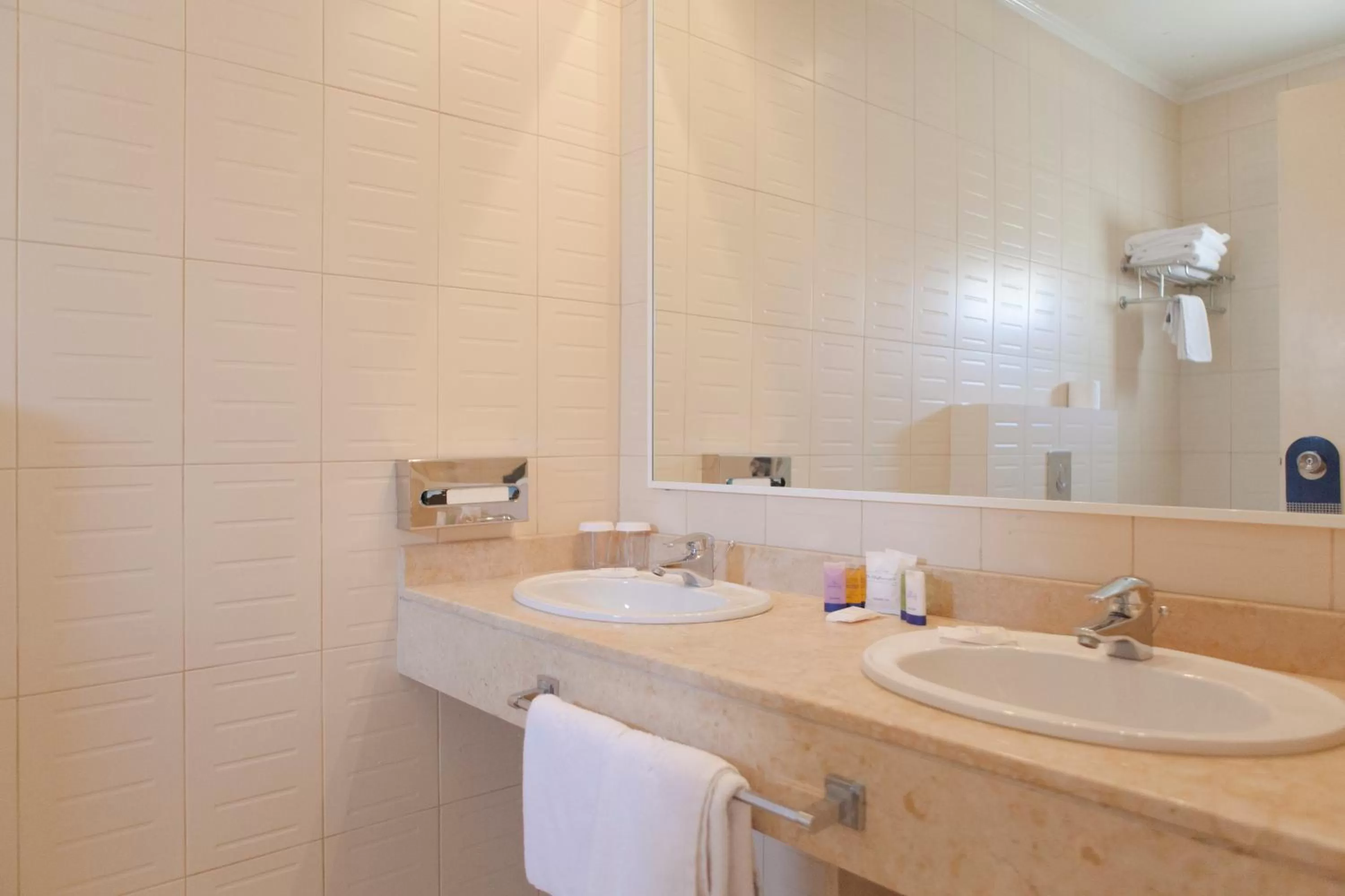 Bathroom in The Mayflower Hotel