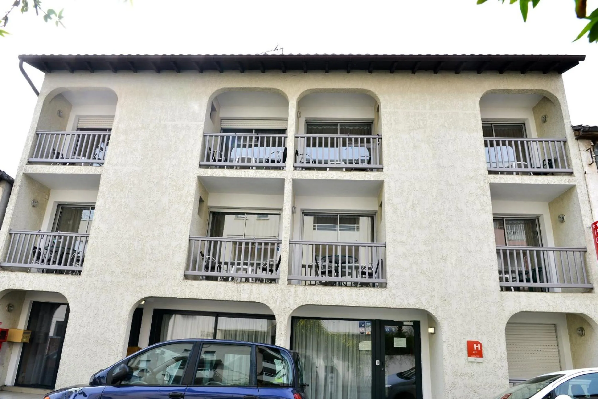 Facade/entrance in Hôtel Le Relais Dax