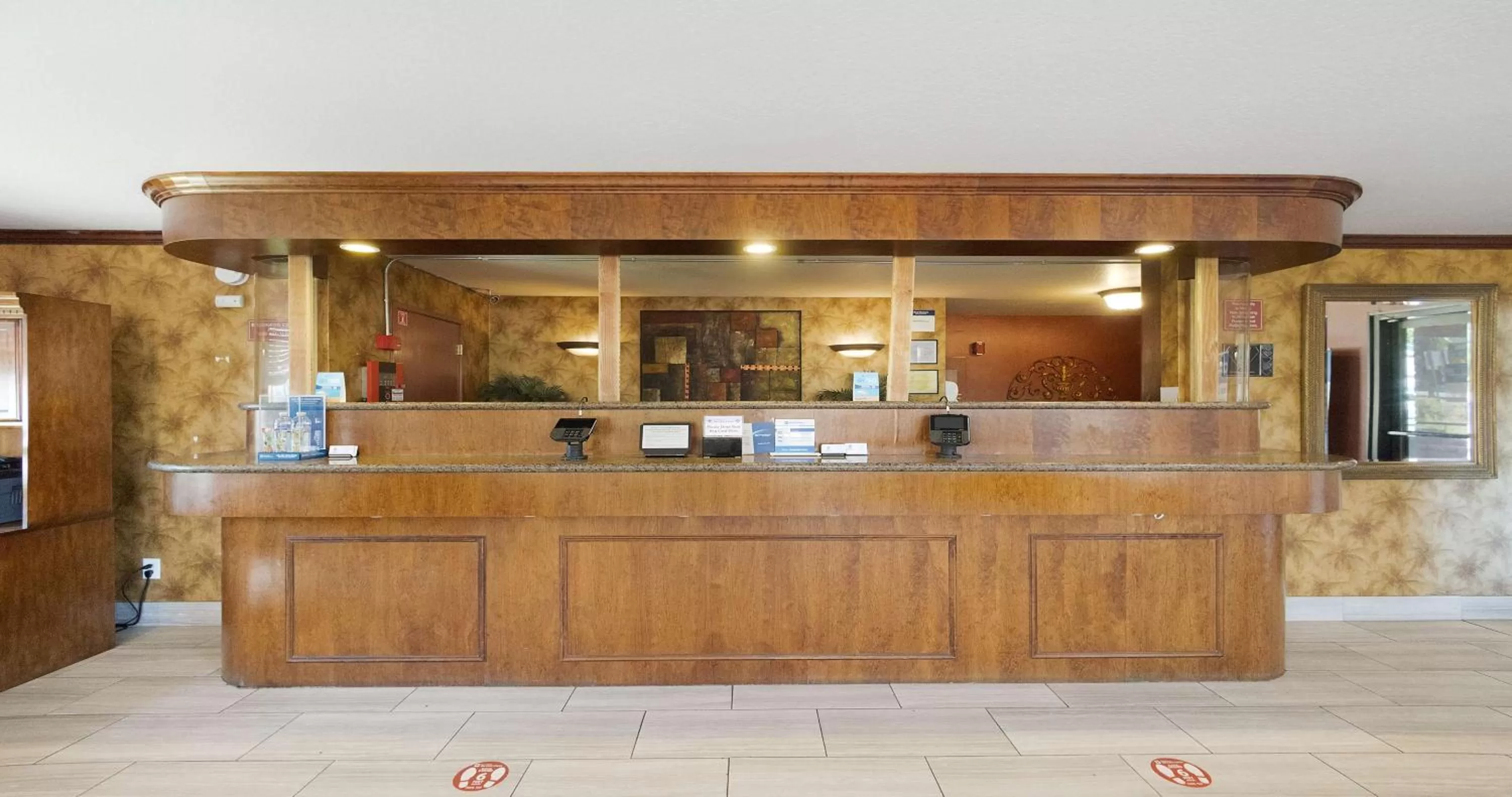 Lobby or reception in Best Western Amador Inn
