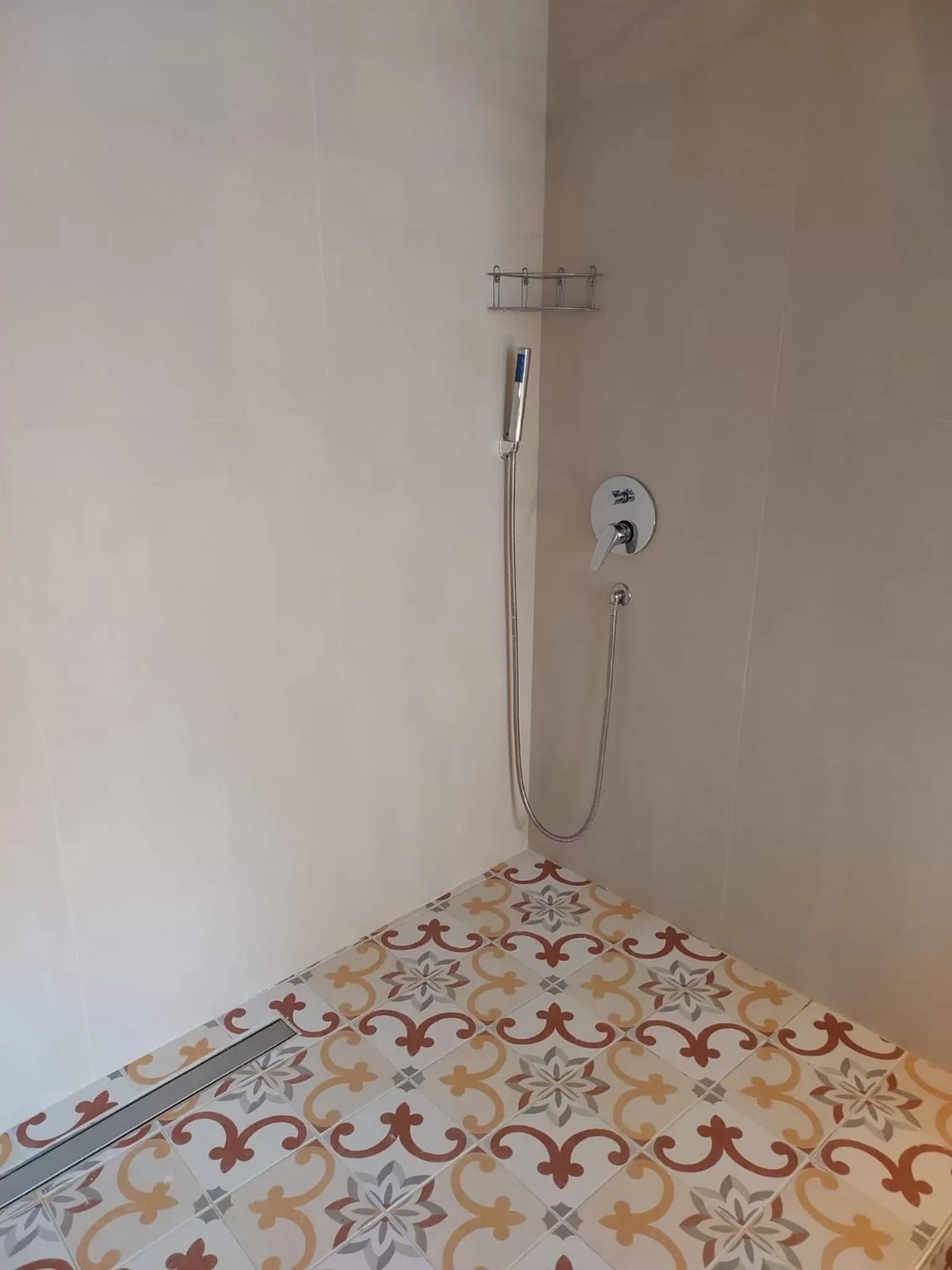 Shower, Bathroom in B&B Palazzo Carafa di Montorio