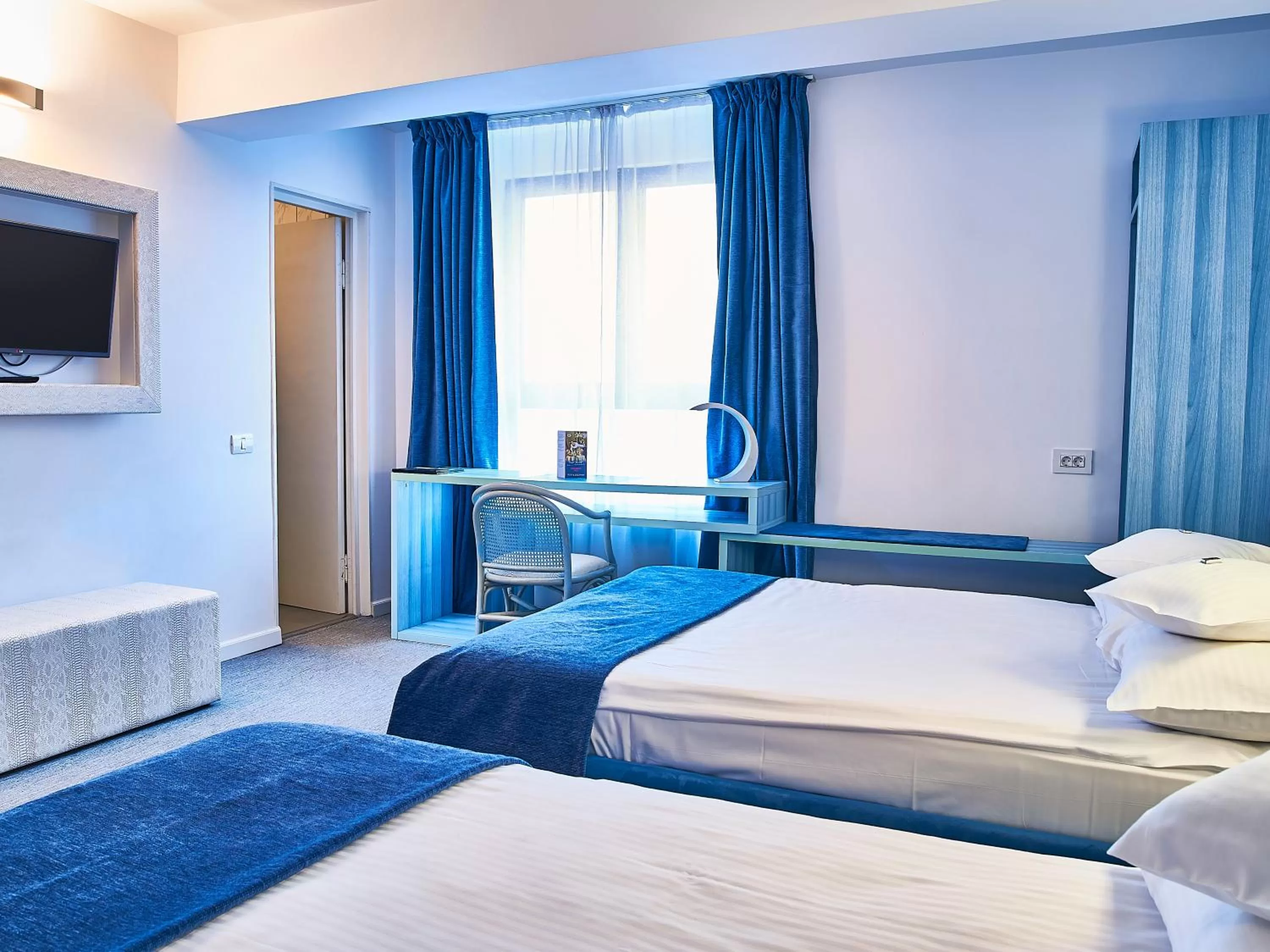 Bed in Continental Forum Tirgu Mures