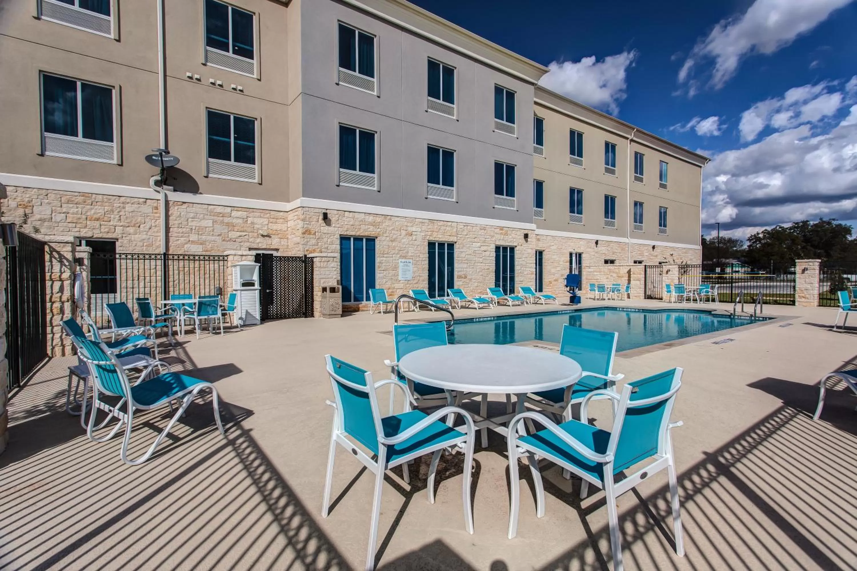Swimming pool in Holiday Inn Express & Suites Gatesville - N. Ft Hood by IHG