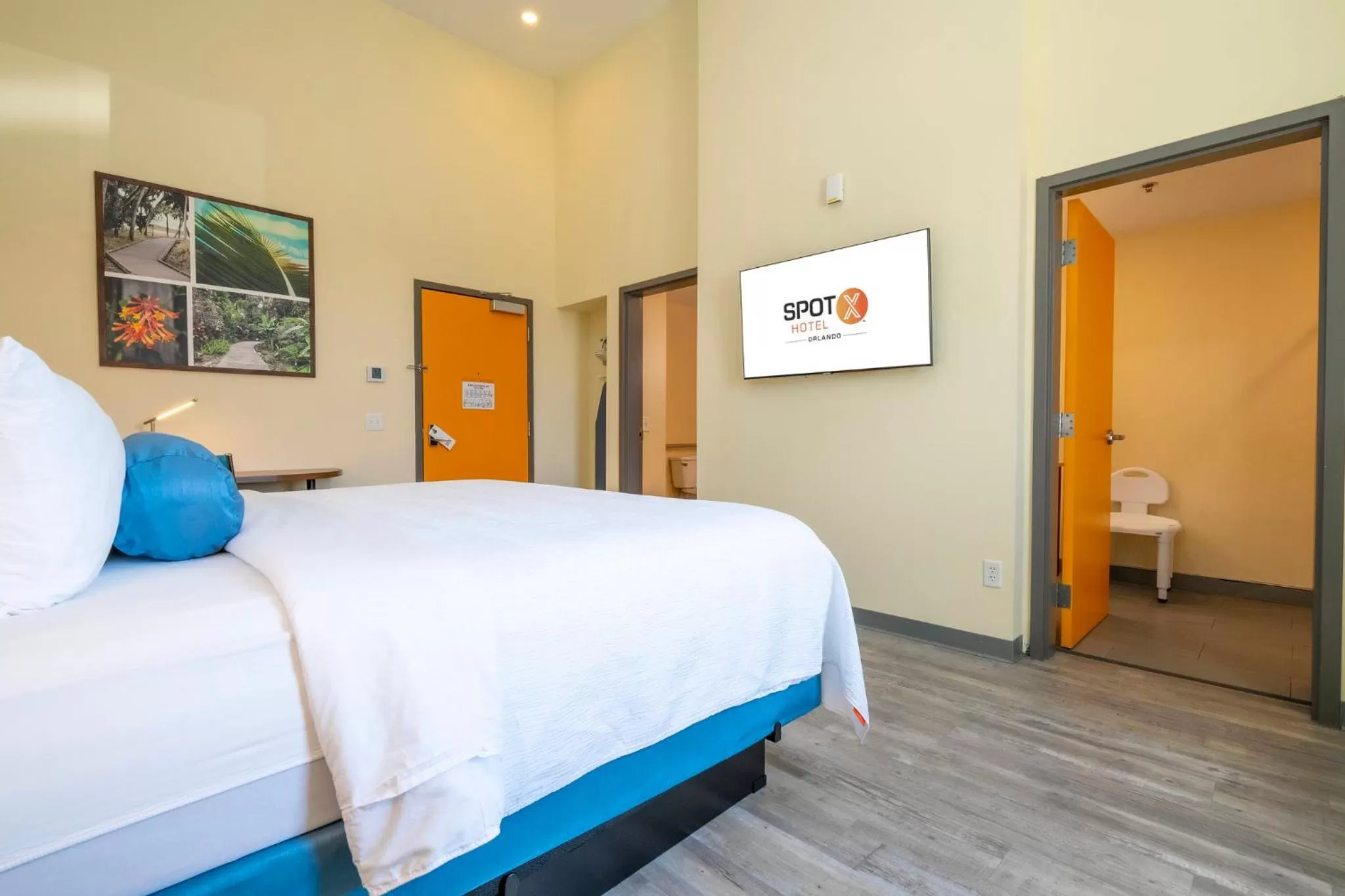 Bedroom, Bed in SPOT X Hotel Orlando Intl Dr by The Red Collection