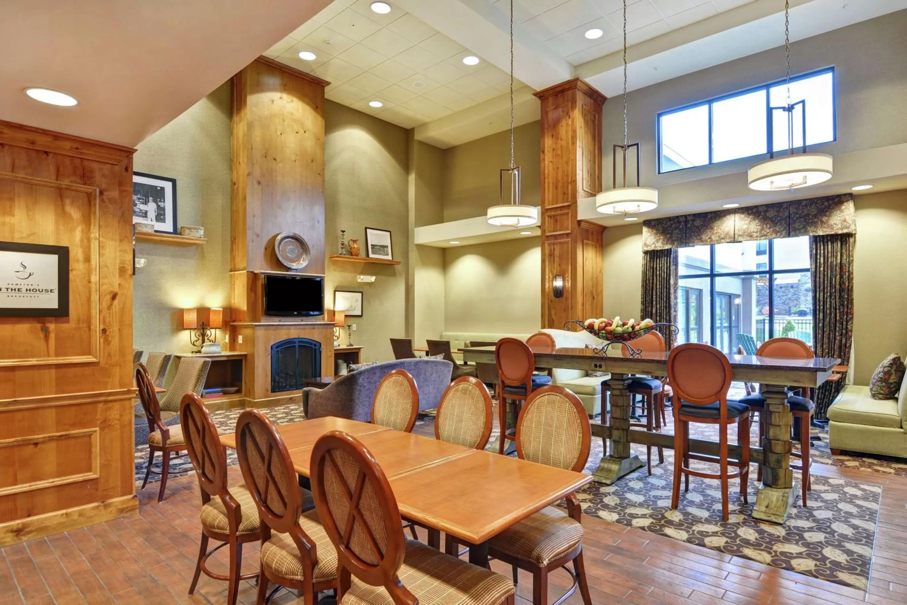 Lobby or reception in Hampton Inn and Suites New Hartford/Utica