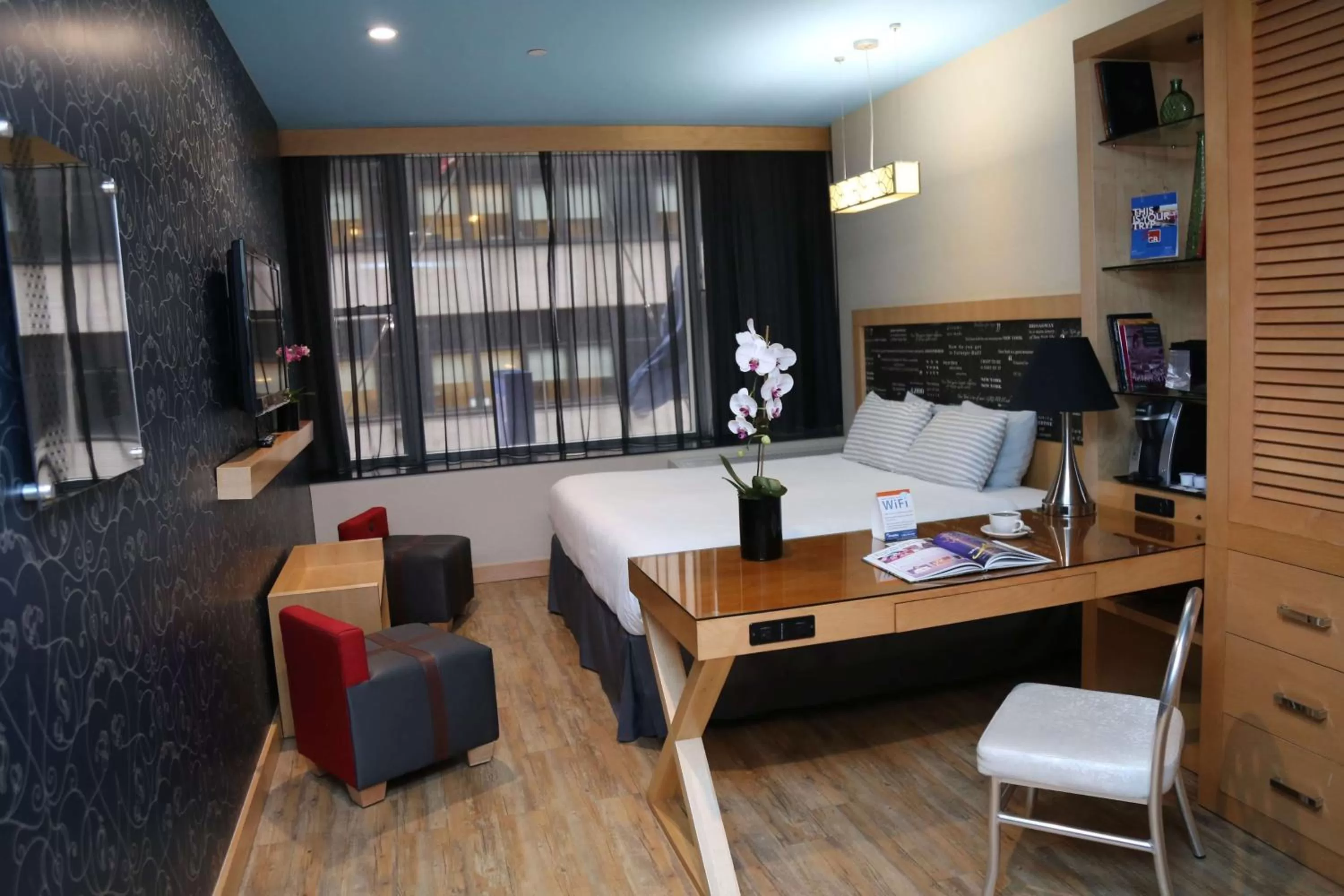 Photo of the whole room in TRYP by Wyndham New York City Times Square - Midtown