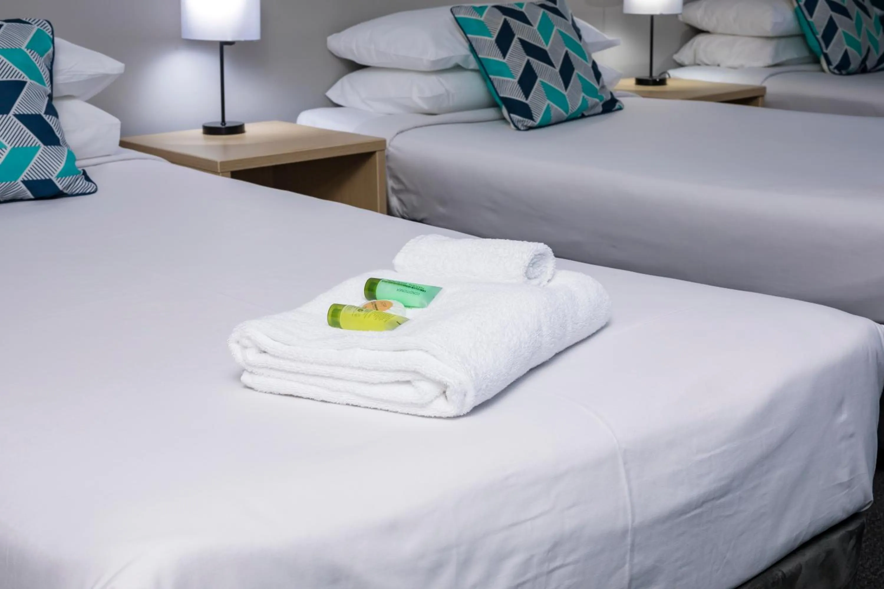 Bed in Gilligan's Hotel & Resort Cairns