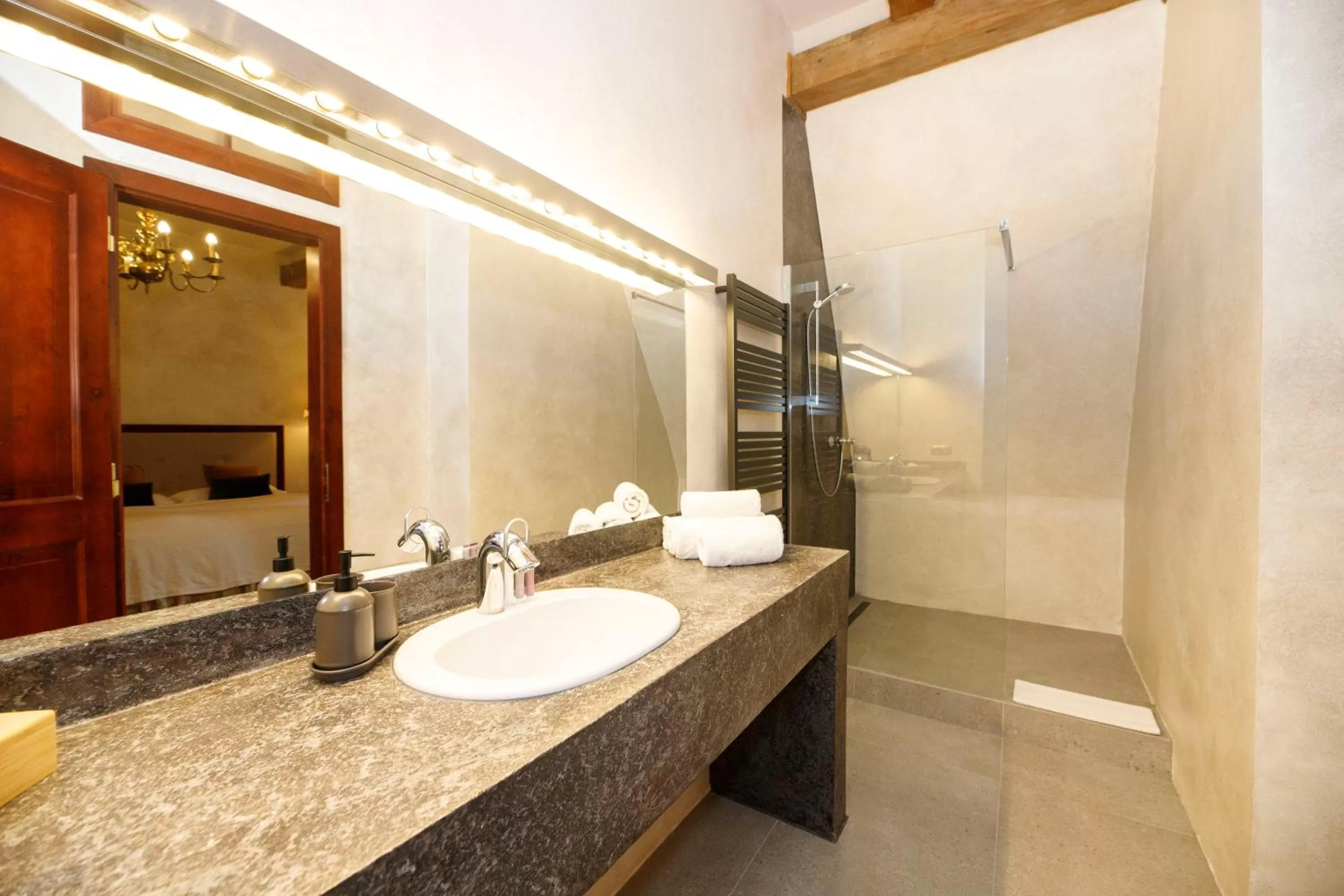 Shower in Dvůr Pecínov