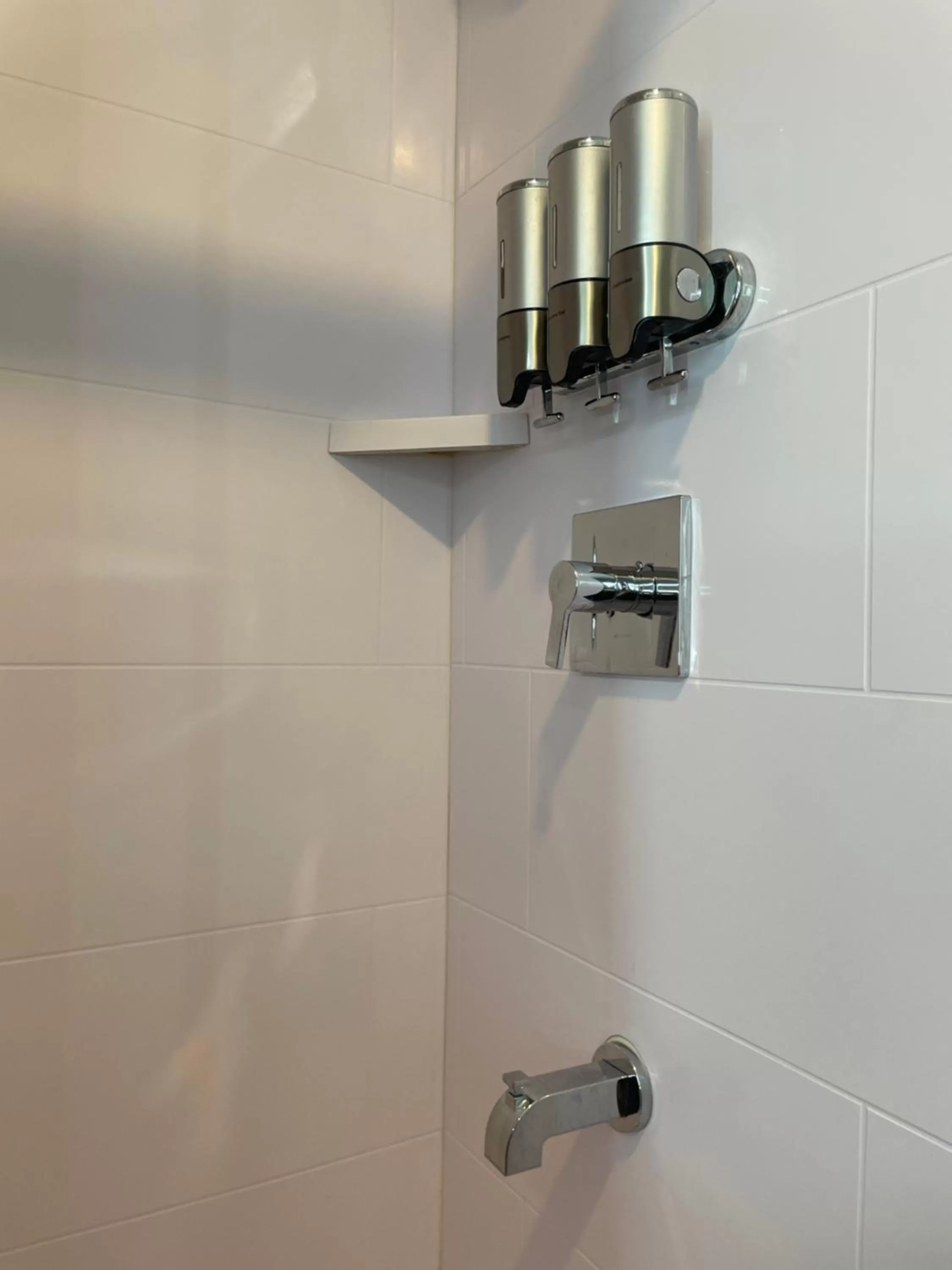 Shower in Hotel Solares