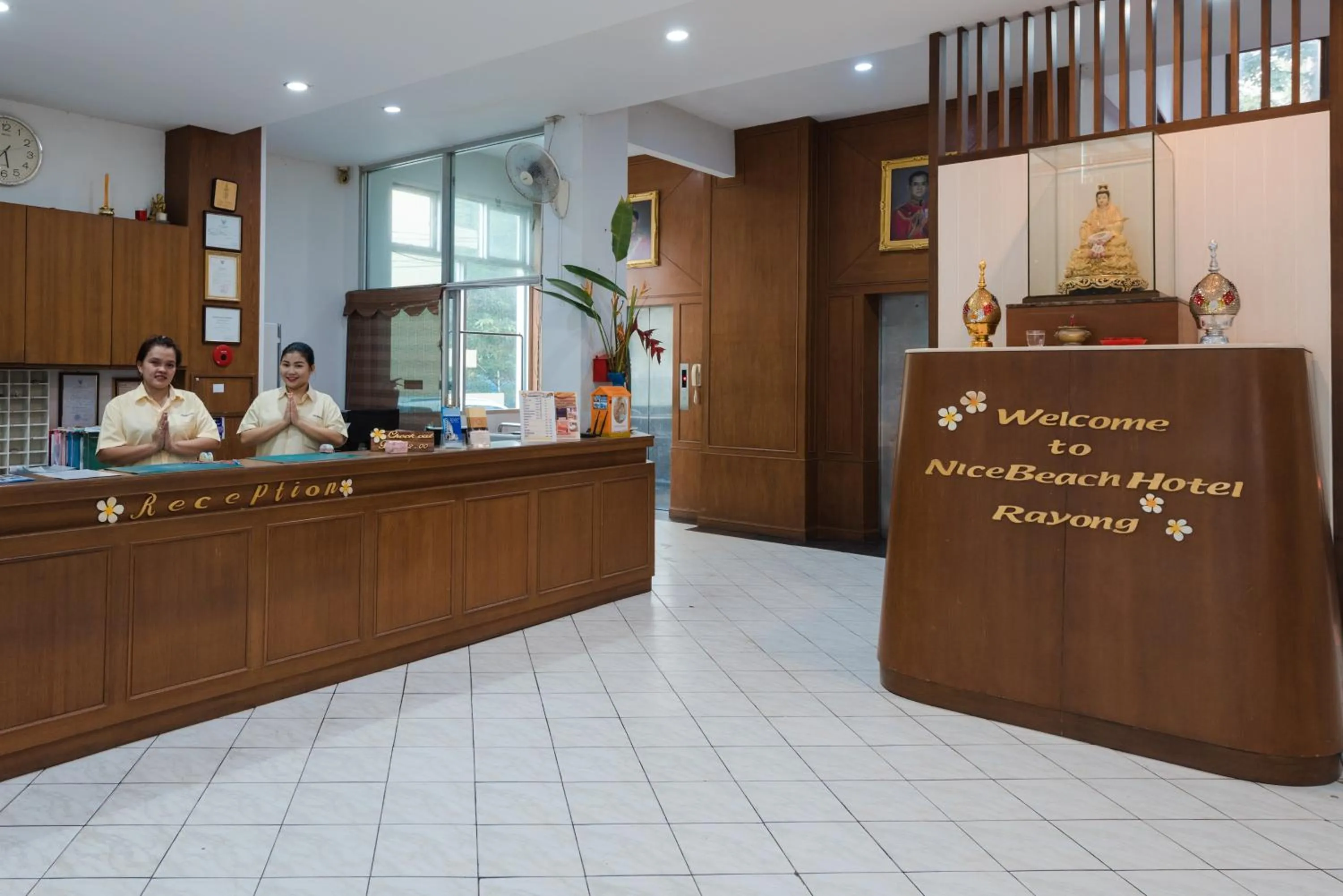 Lobby/Reception in Nice Beach Hotel